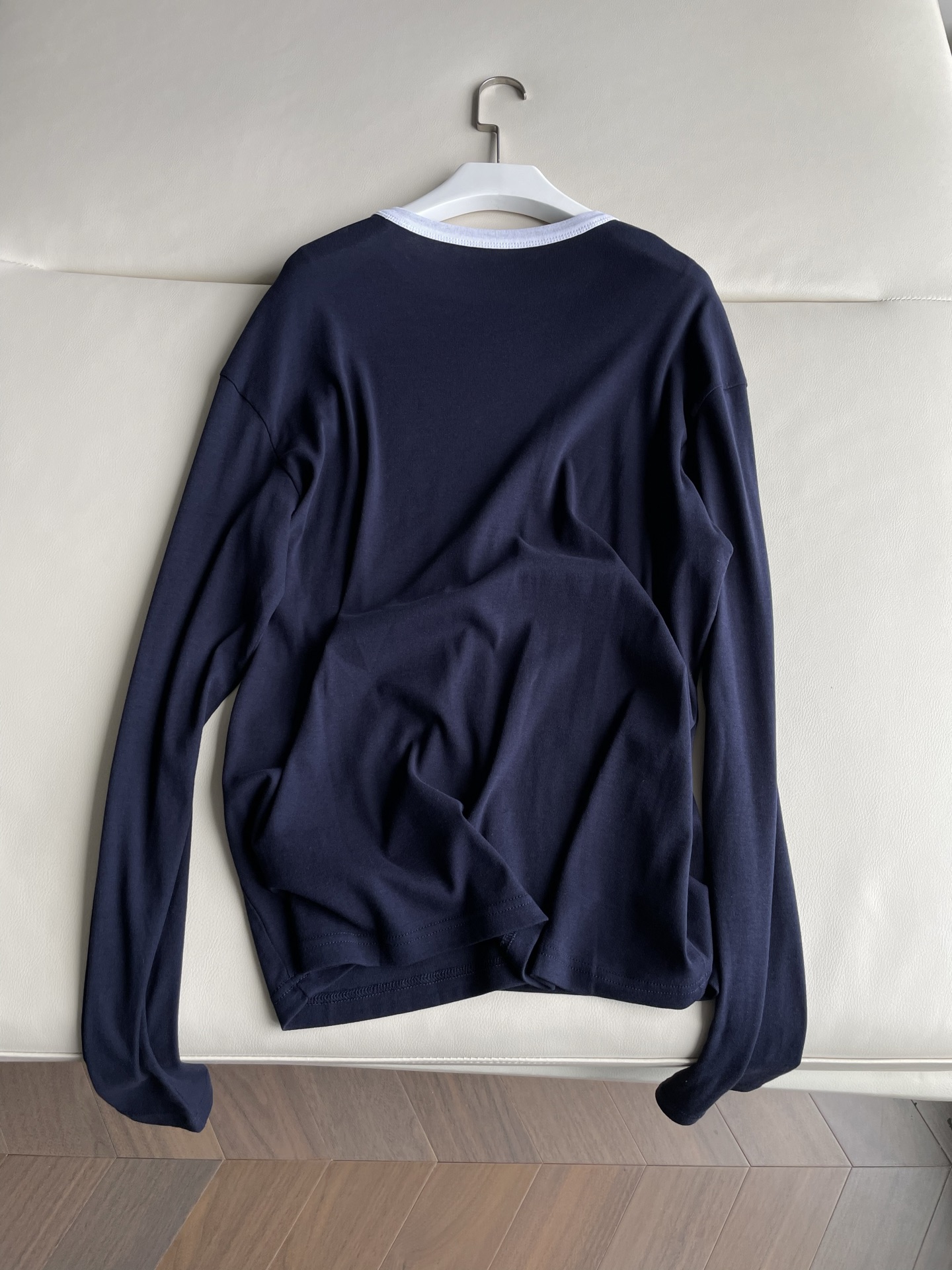 Cherry-Printed Long Sleeve Women’s Suit: Cozy, Fresh, and Stylish! - 图片 8