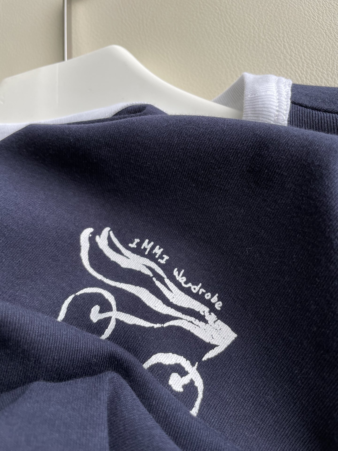 Cherry-Printed Long Sleeve Women’s Suit: Cozy, Fresh, and Stylish! - 图片 7