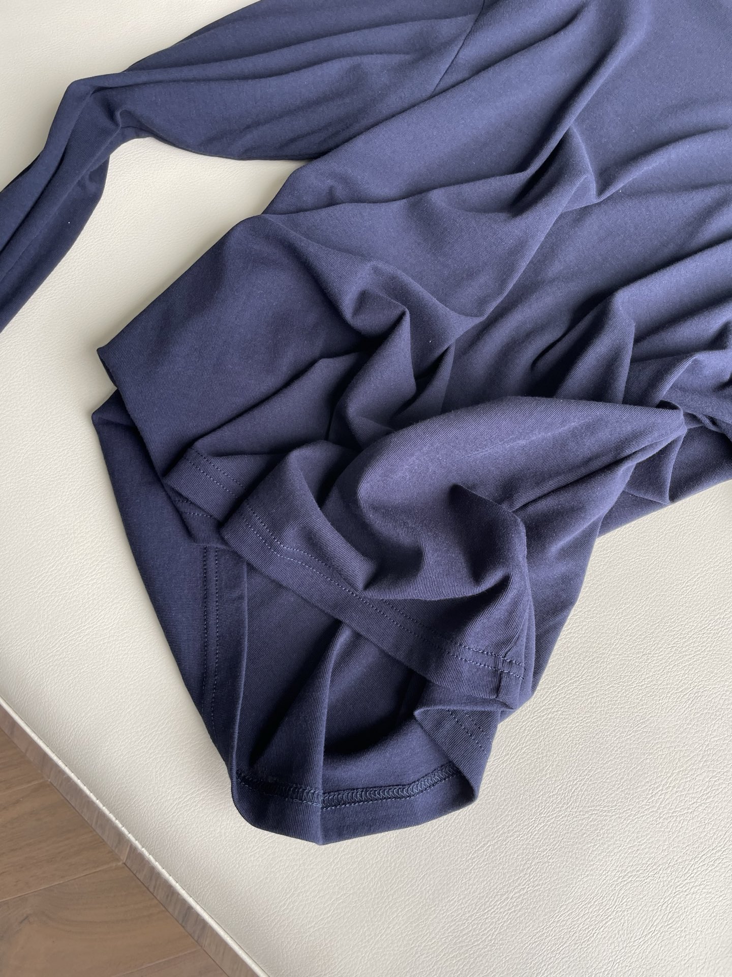 Cherry-Printed Long Sleeve Women’s Suit: Cozy, Fresh, and Stylish! - 图片 4