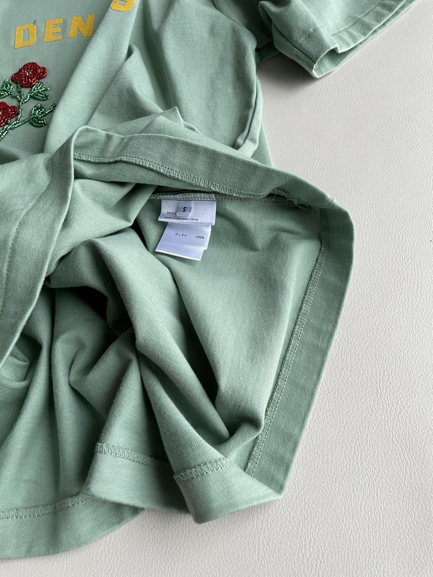“Female Suit with Bodé Beads: Gender Equality and Velvet Stamping” - 图片 6