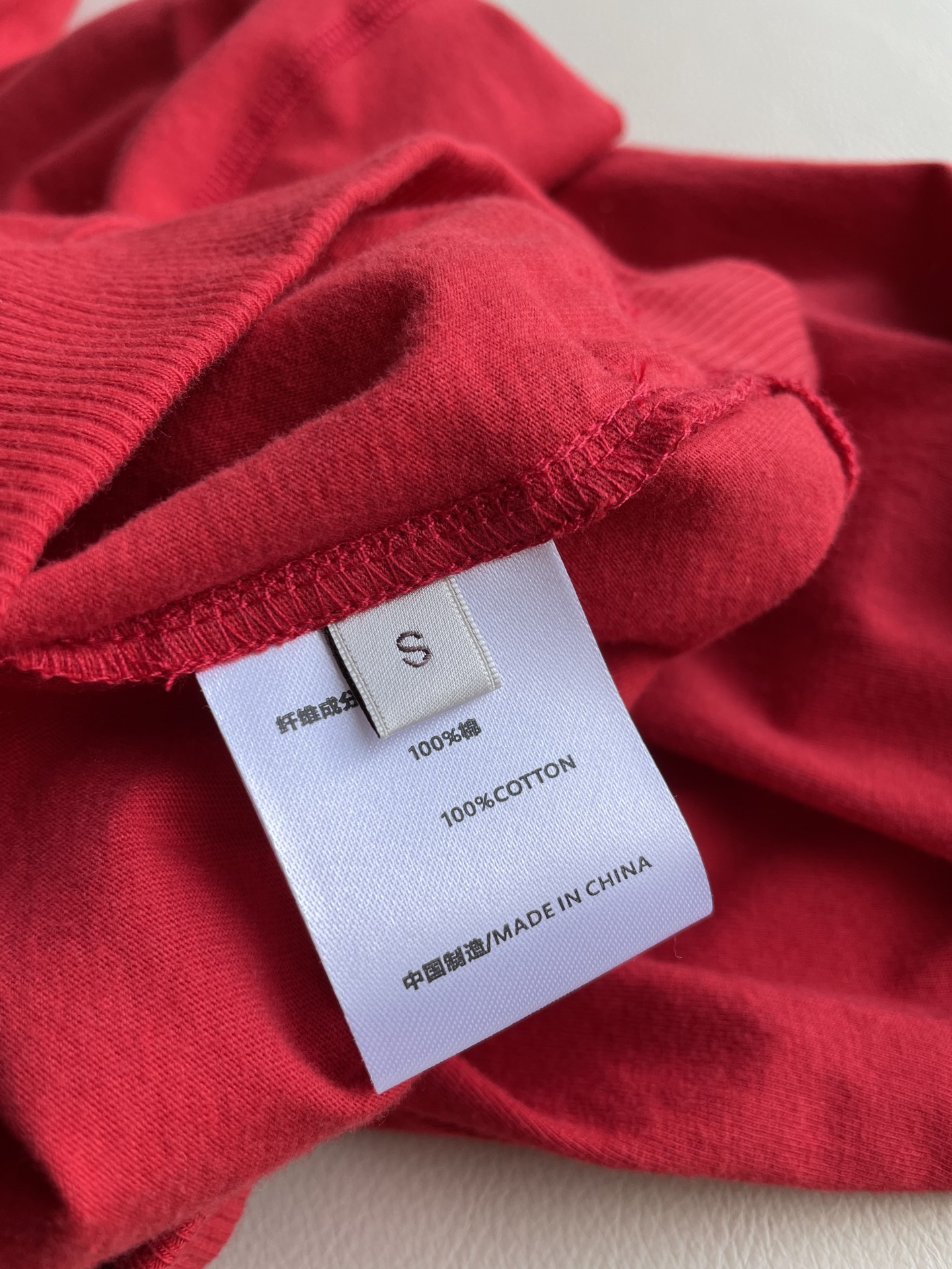 “Single-Handed Female Suit with Cotton Knit Fabric and Urban Style Elements | Summer Light Hoodie Dress” - 图片 7