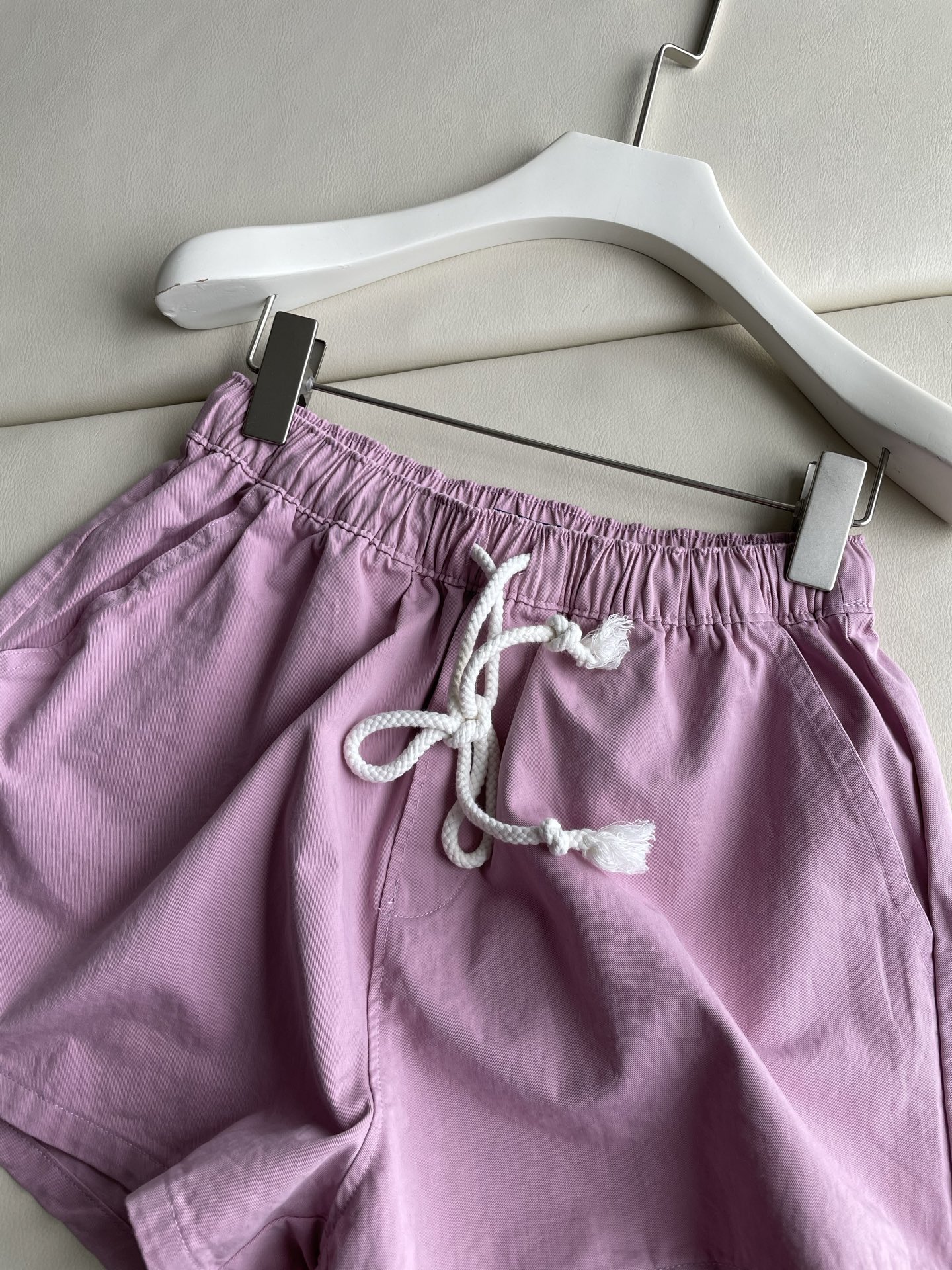 Stylish and Dynamic Female Suit by Ralph Lauren with Cleanfit Technology - 图片 2