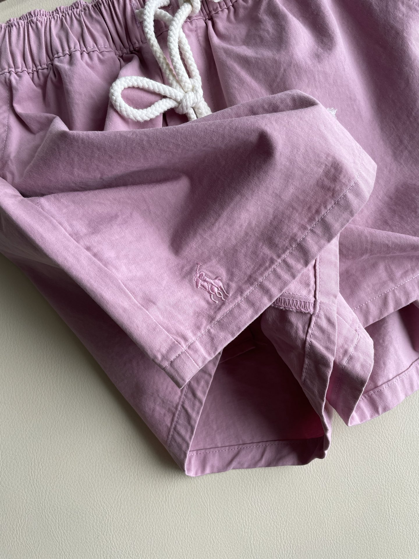 Stylish and Dynamic Female Suit by Ralph Lauren with Cleanfit Technology - 图片 4