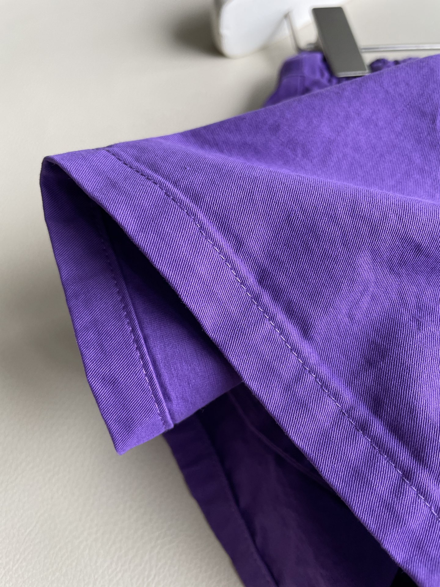 Ralph Lauren’s Dynamic Single Female Suit with Cleanfit for Summer - 图片 7