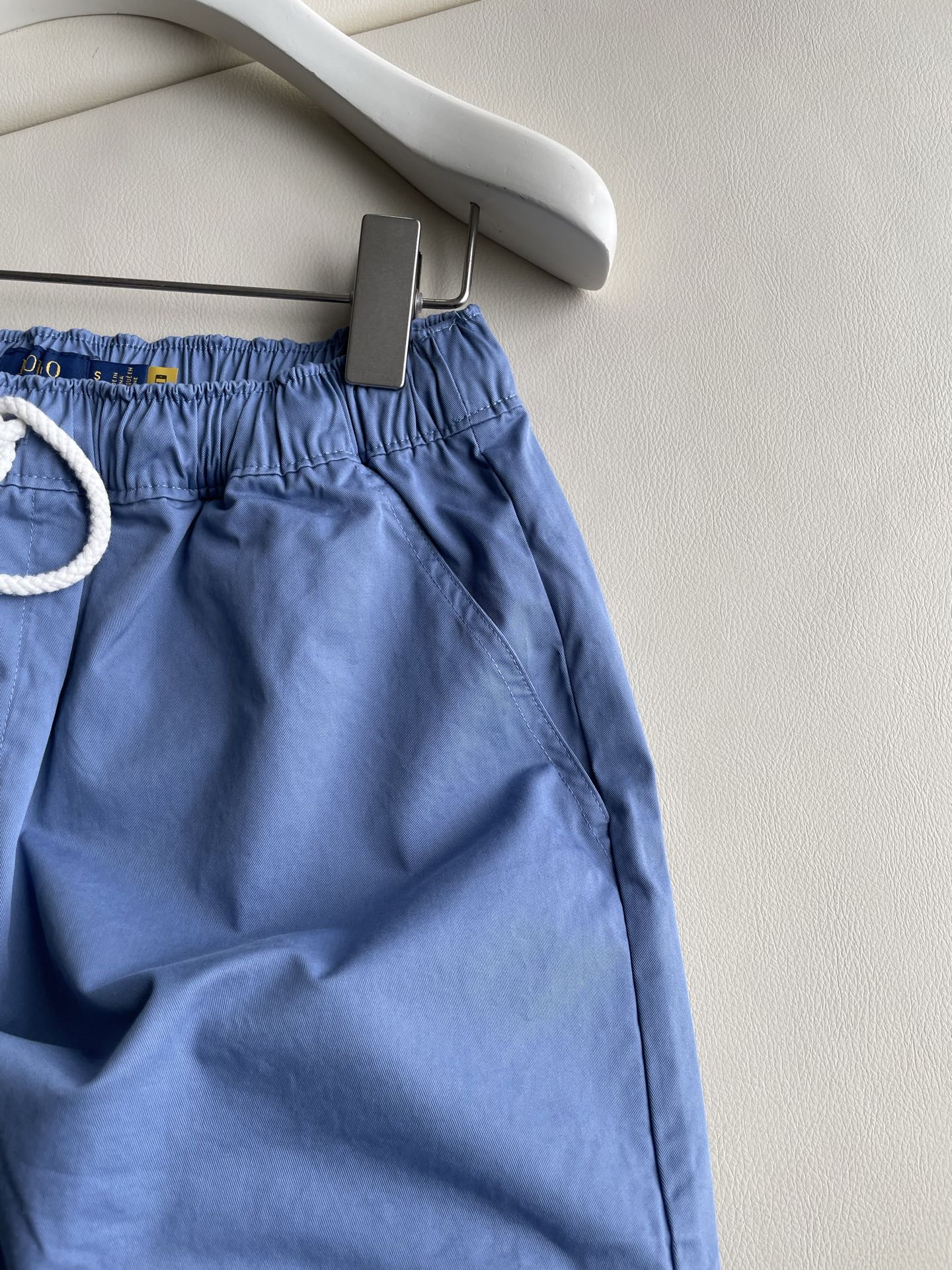 Fashionable Ralph Lauren Women’s Hard-Core Suit with Dynamic Fit and Natural Look - 图片 4