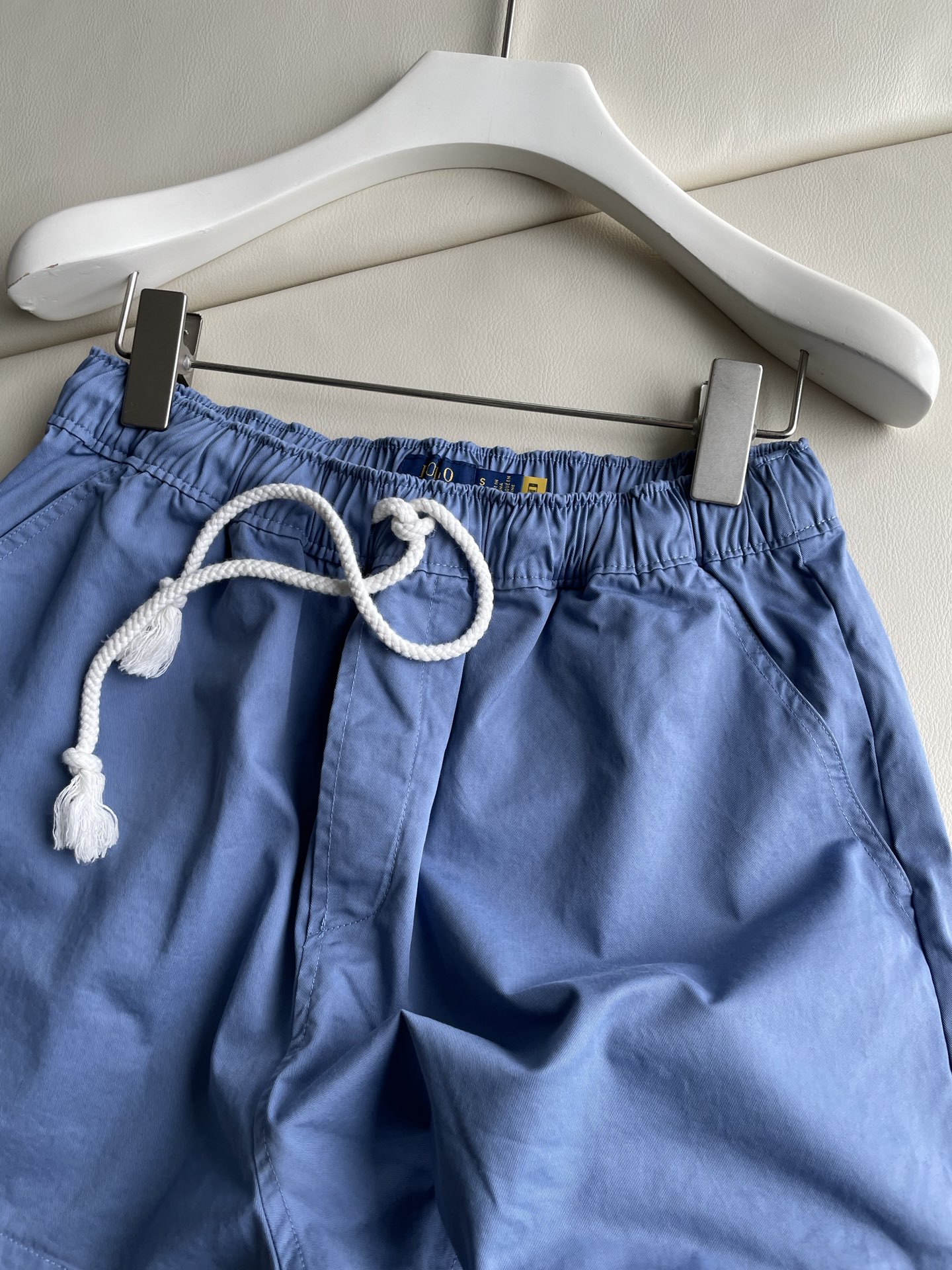 Fashionable Ralph Lauren Women’s Hard-Core Suit with Dynamic Fit and Natural Look - 图片 2