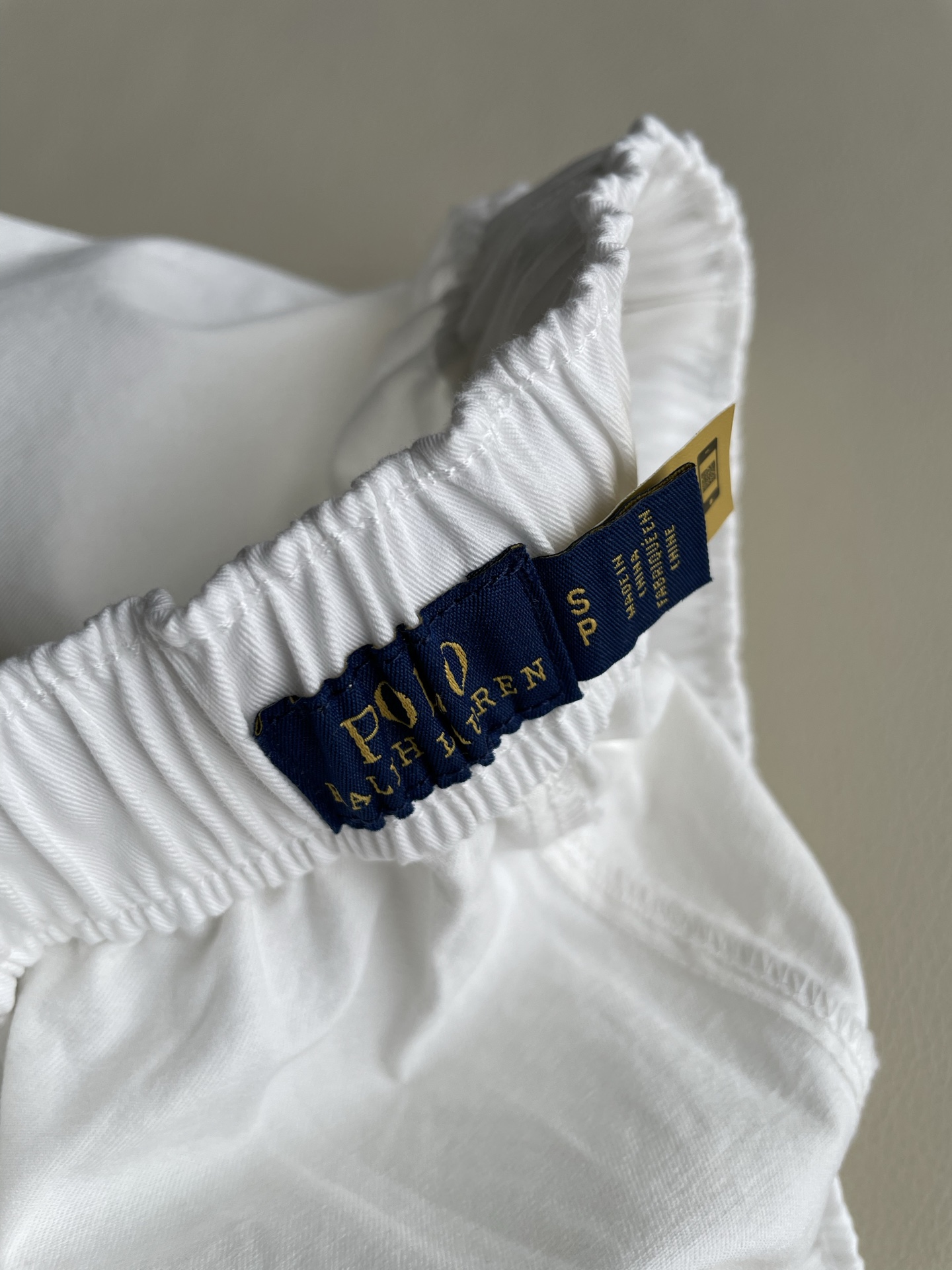 Stylish and Functional Women’s Suit for Summer, Ralph Lauren’s Dynamic Design - 图片 6
