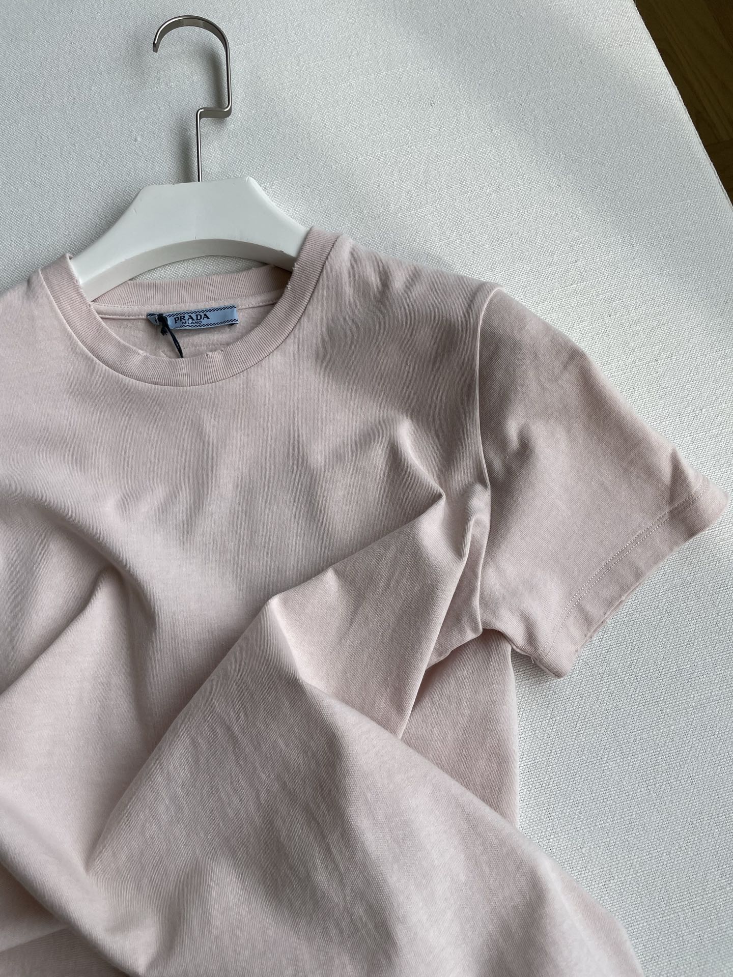 Prada Logo Embroidered Cotton T-shirt in Original Hard-core Female Suit - 图片 5