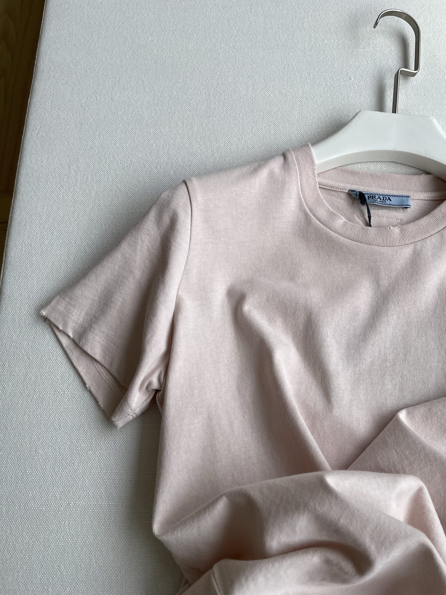 Prada Logo Embroidered Cotton T-shirt in Original Hard-core Female Suit - 图片 3