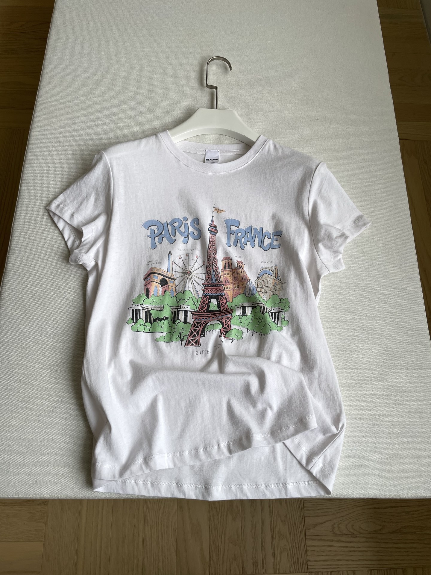 Re Done Eiffel Tower Print Tee - Vintage Style Short Sleeve Top 2 i1748571875292 7555 0 0