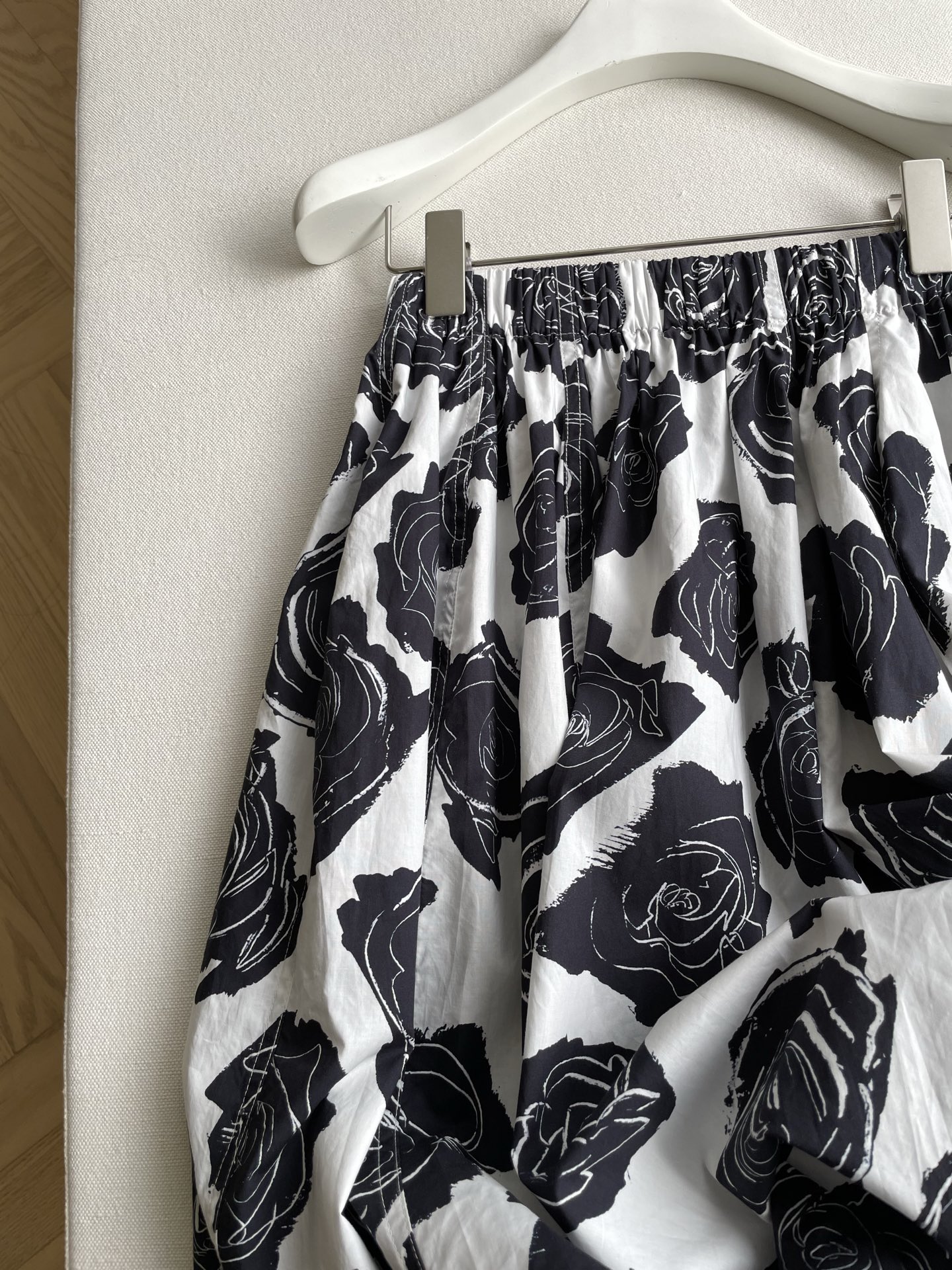 Fashion Review: “Stupid Girl” Dress with Marni Roses and Smart Technology. - 图片 3