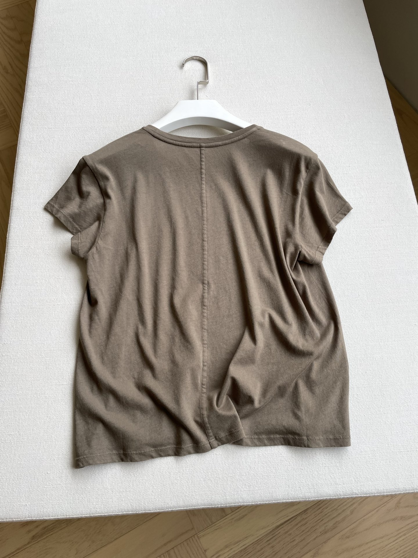 Stylish Olive Green Suit with Baby Tee: Light, Comfortable, Perfect for Summer - 图片 8