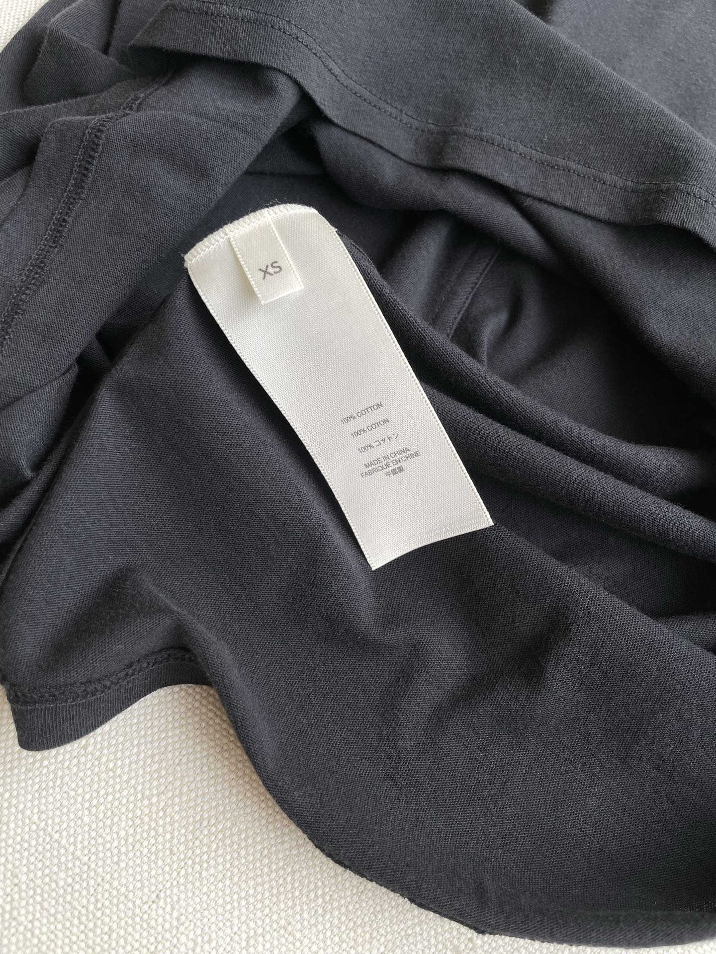 Stylish Baby Tee and Single-Rate Female Suit Packed with TheRow Water Fabric - 图片 6