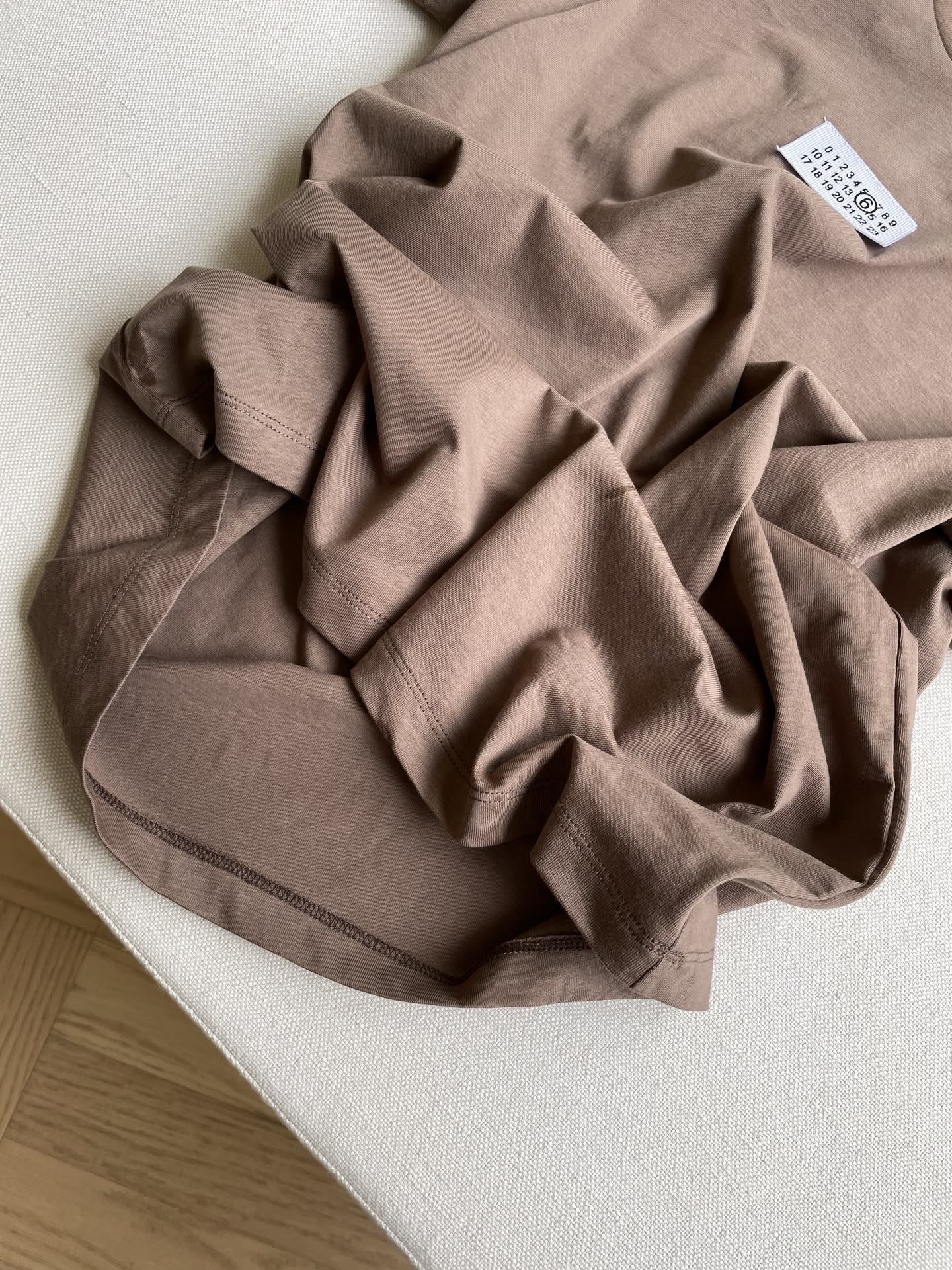 MM6 Maison Margiela T-shirt Package in Blue Brown, Size SML, Tunneled Cotton Fabric. - 图片 4