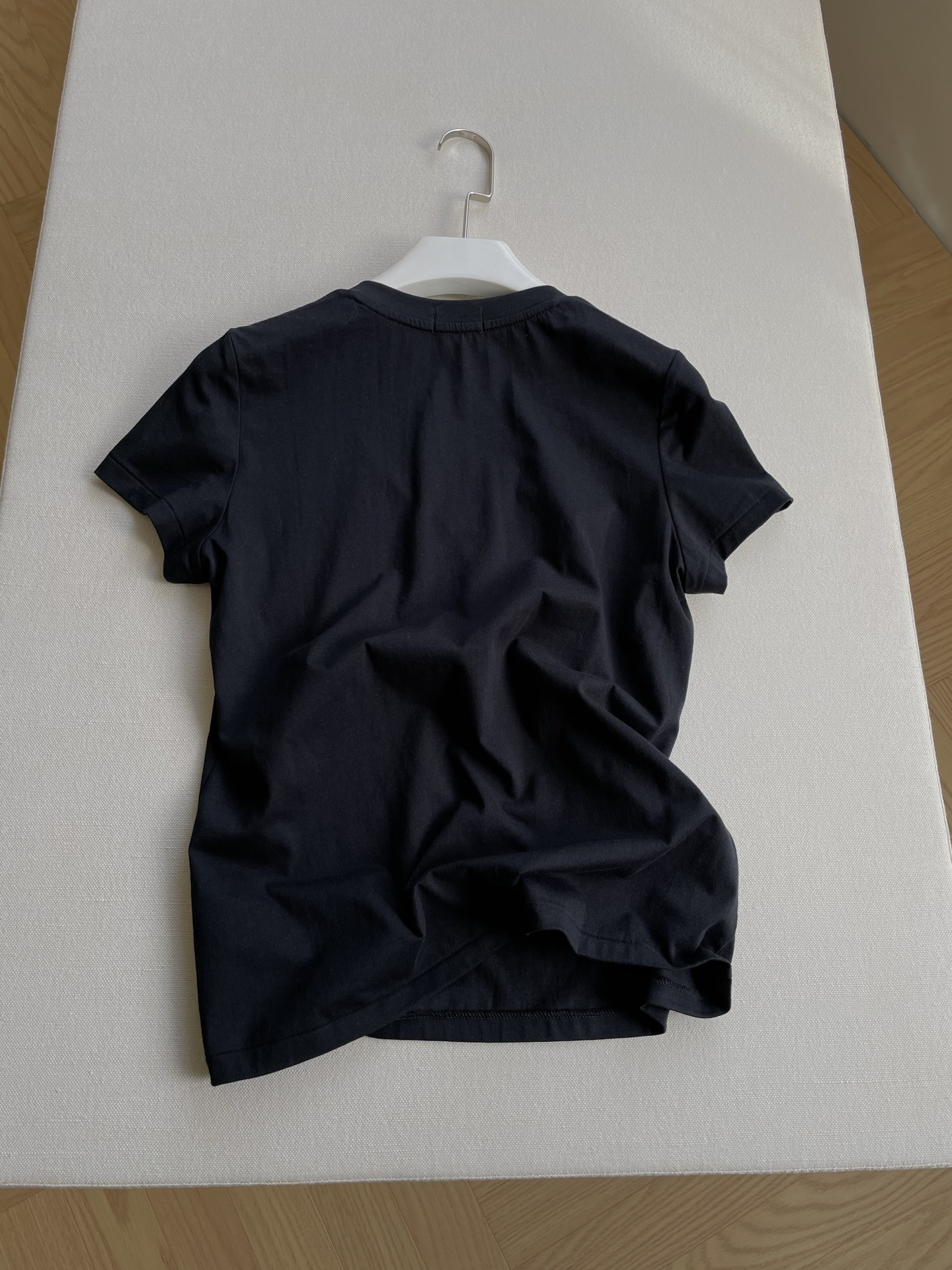 “Stylish Summer Outfit: Raullan T.’s Single-Handed Female Suit Review” - 图片 8