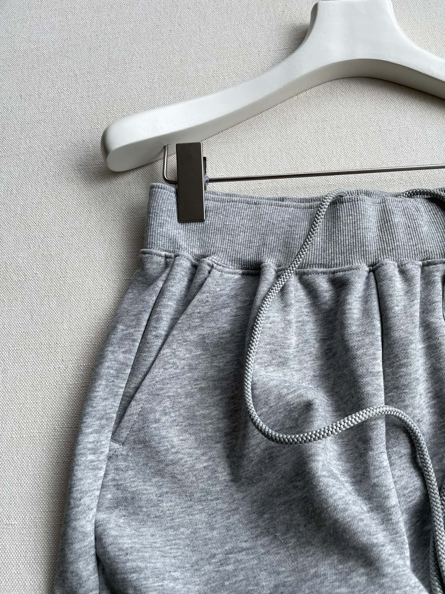 Women’s Cotton Yoga Shorts with High Waist – Grey and Black, XSSM Sizes, Soft and Cozy - 图片 3