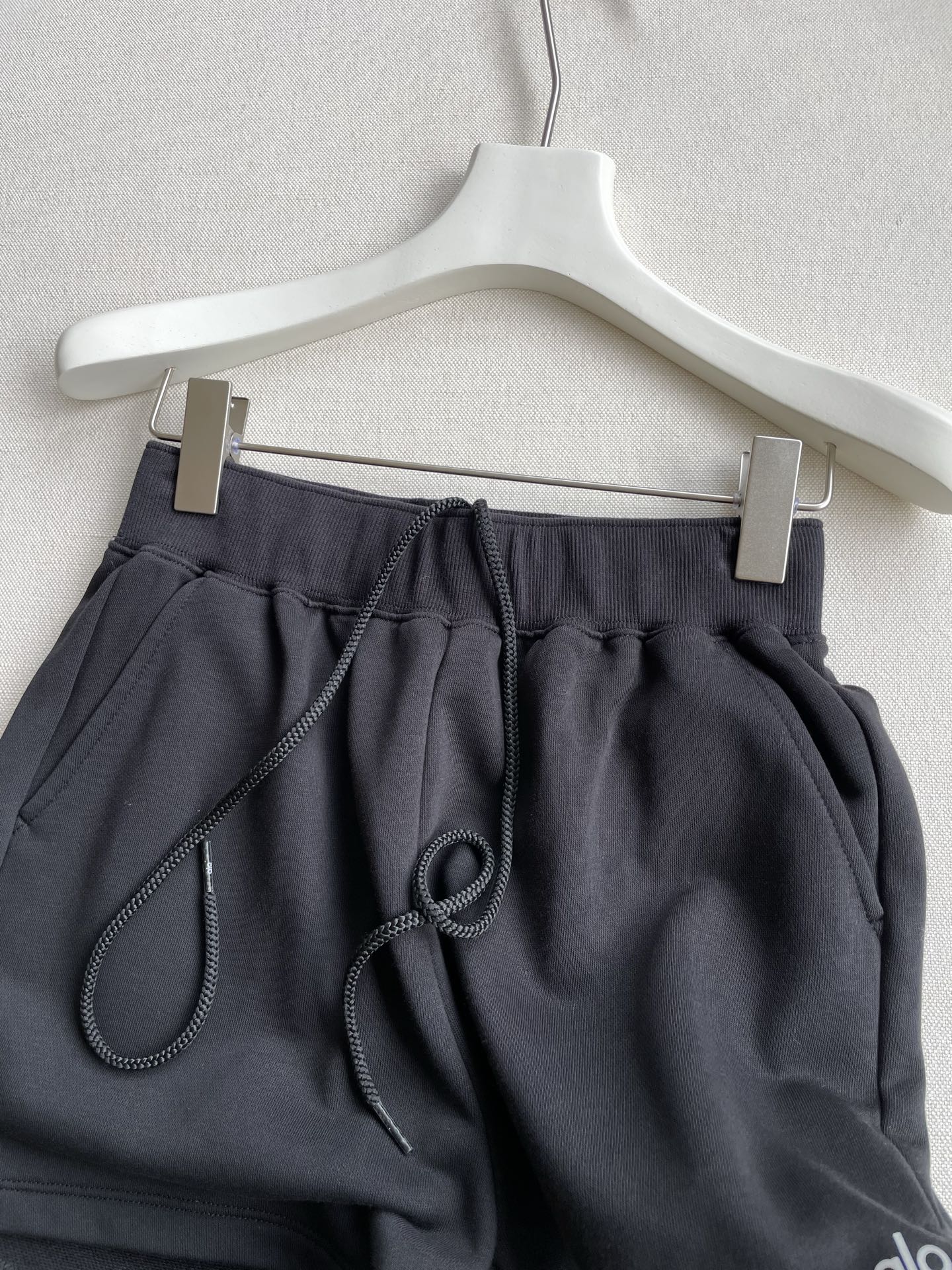 Women’s Cotton Yoga Shorts: High Waist, Soft Fabric, Grey/Black, XSSM, Packaging Included - 图片 2