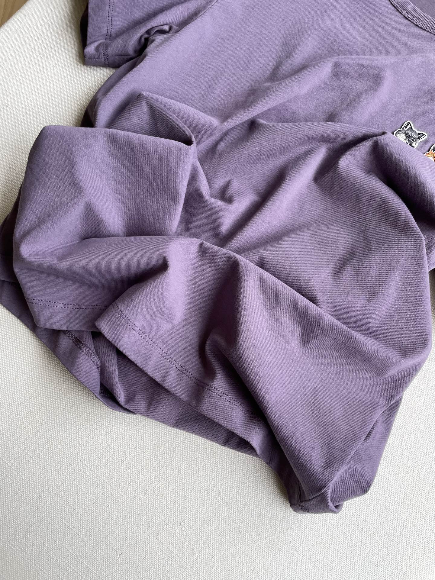 Fashionable Gender-Neutral Cotton T-shirt with Double Fox Head Design - 图片 4