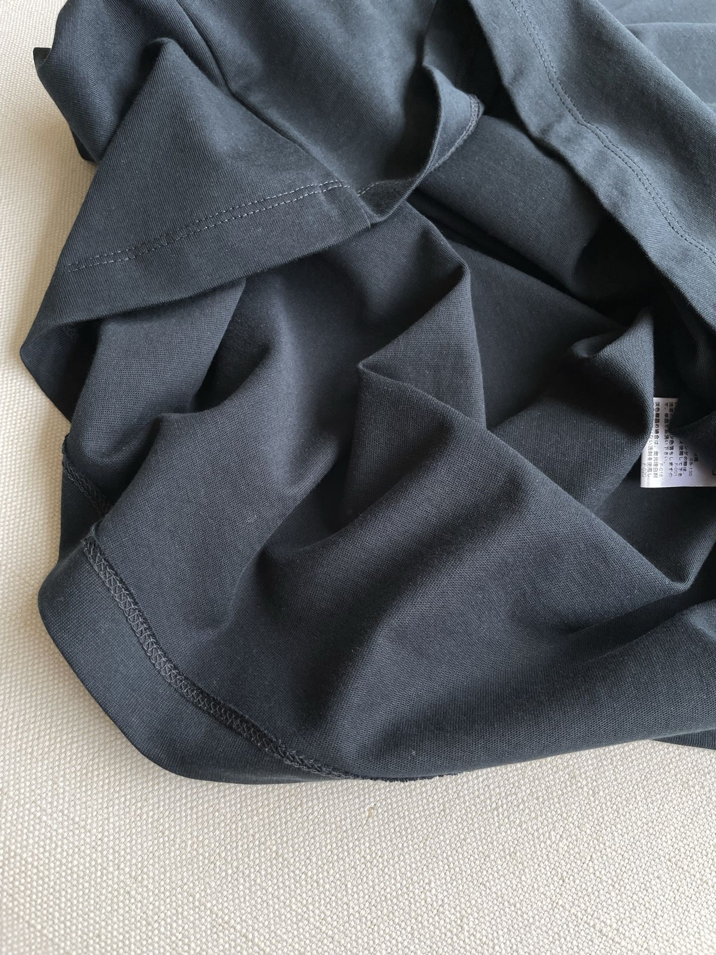 Fashionable Gender-Neutral T-shirt with Double Fox Head Mark in Black Purple - 图片 6