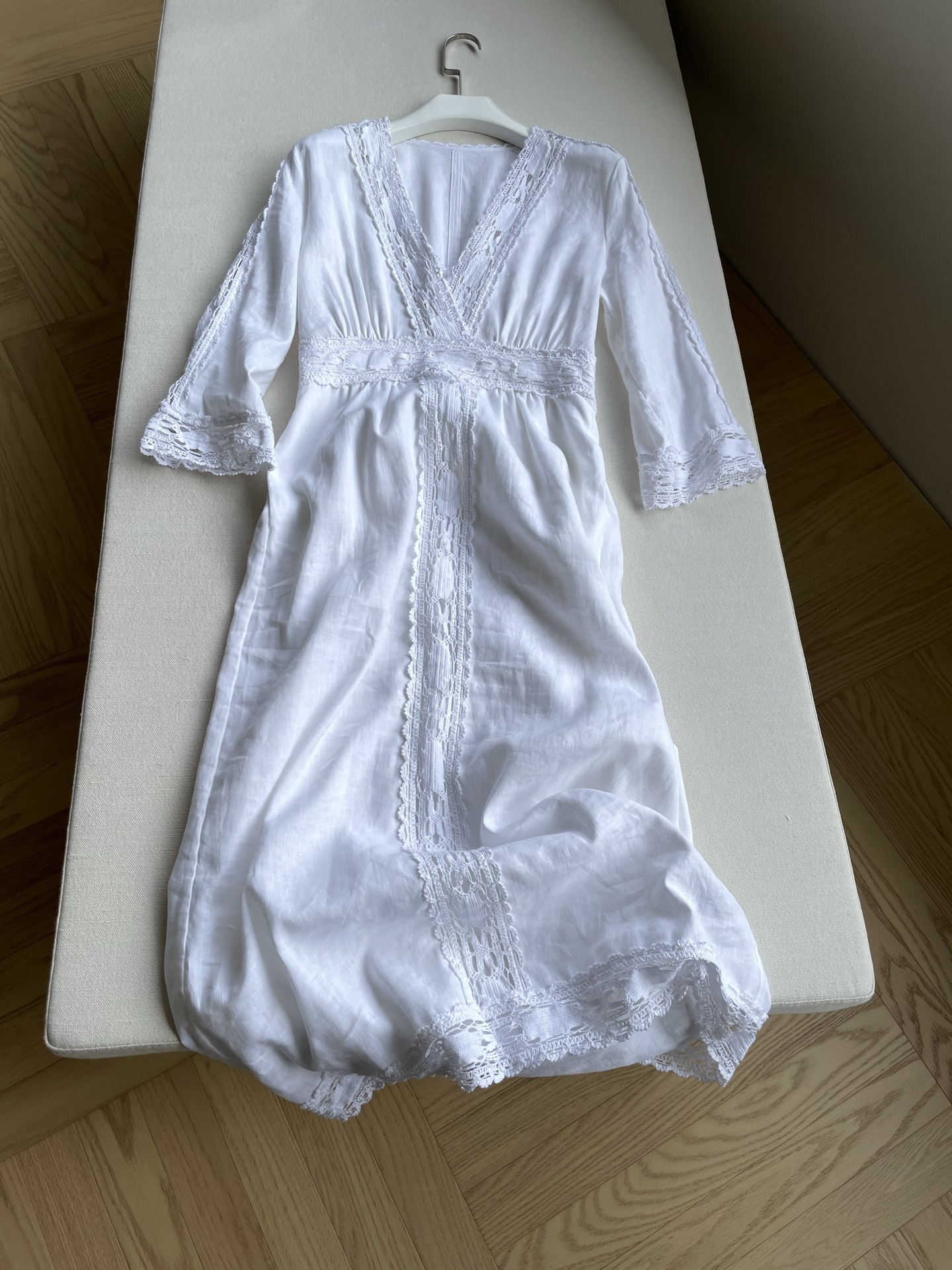 Isabel Marant Linen Dress: Effortless French Style for Spring and Summer - 图片 1