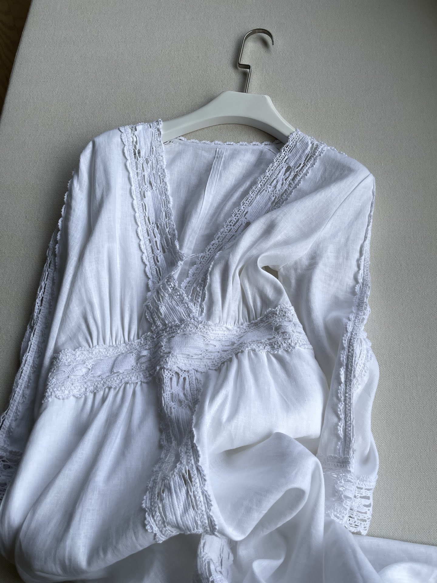 Isabel Marant Linen Dress: Effortless French Style for Spring and Summer - 图片 2