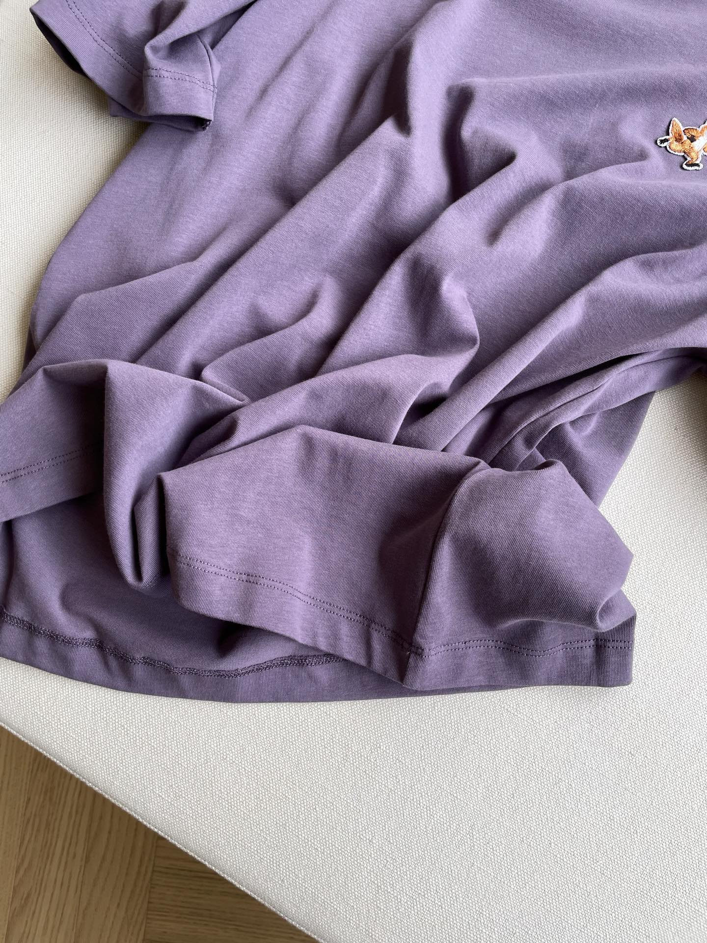 Stylish Single-Size Female Suit with Speedy Fox Embroidery – T-shirt Comfort and Quality - 图片 4