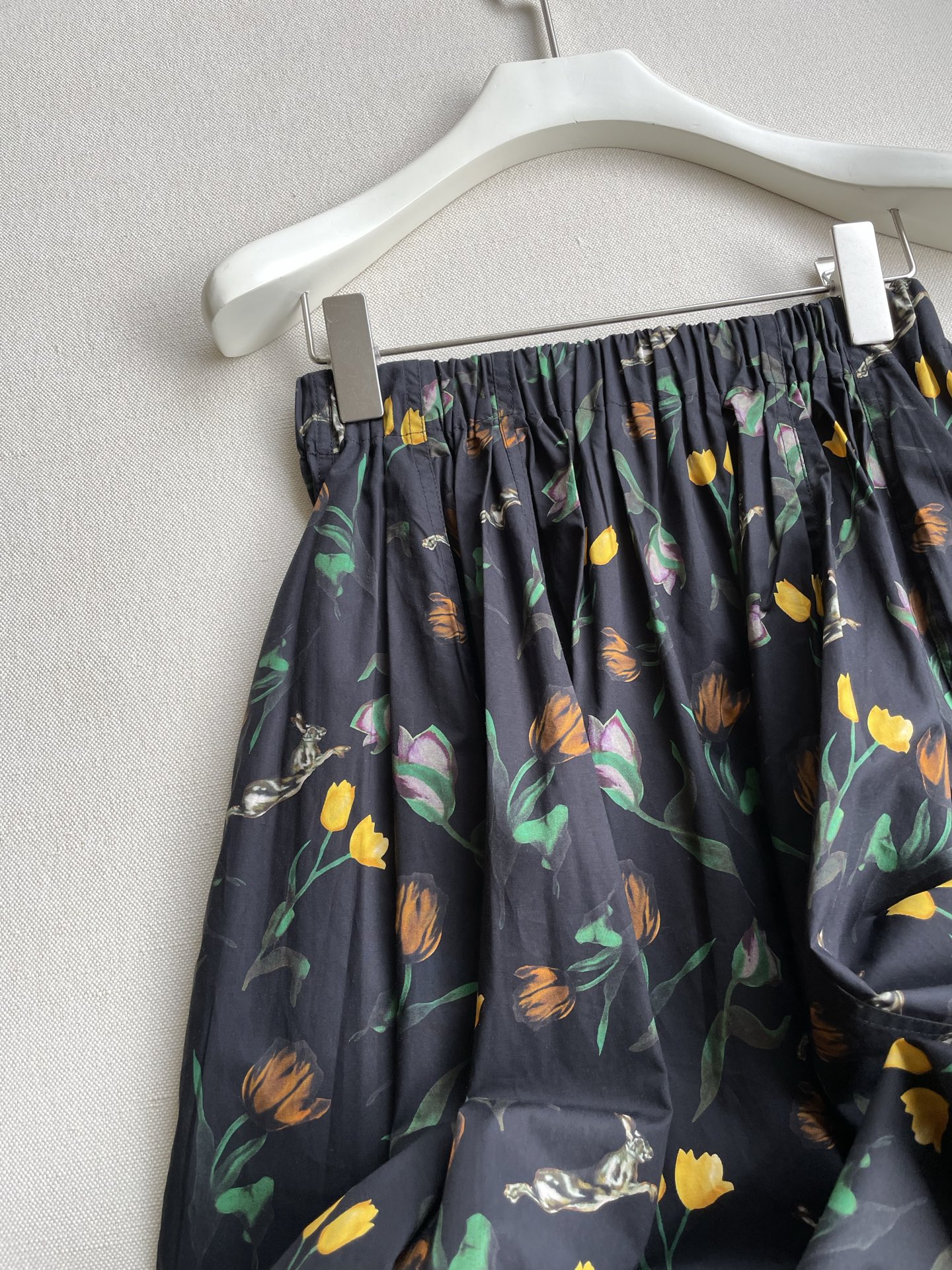 Marni Boheme Print Women’s Suit: Collaboration with Artists, Bold Wearable Art - 图片 3