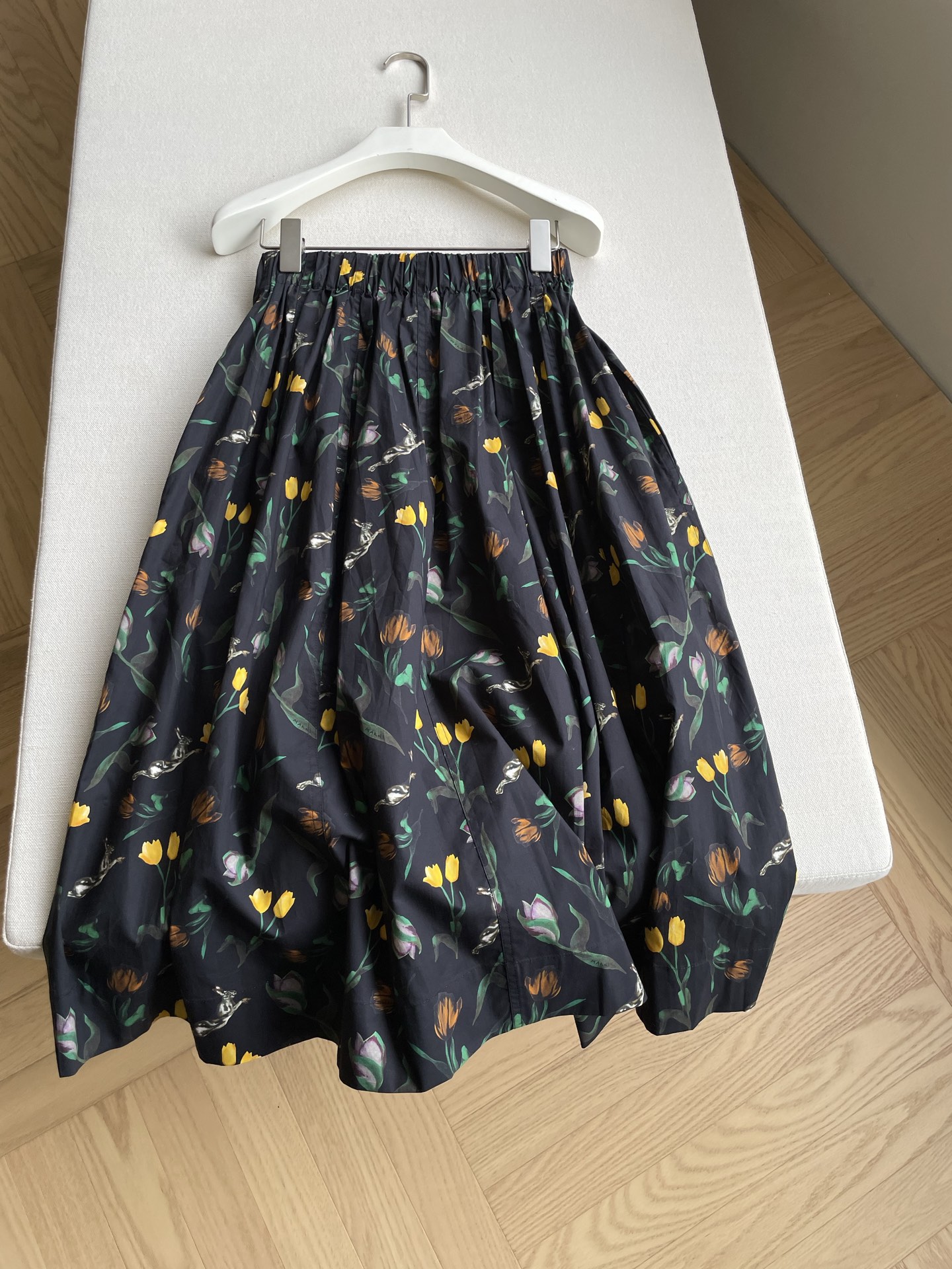 Marni Boheme Print Women’s Suit: Collaboration with Artists, Bold Wearable Art - 图片 8