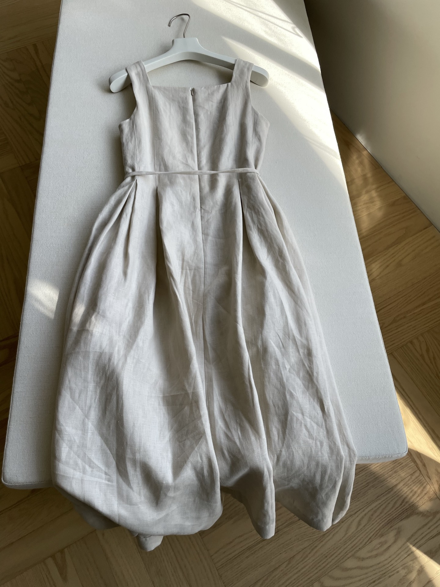 Max Mara Single-Rate French Suit: Elegant, Classic, and High-Quality Wool. - 图片 8