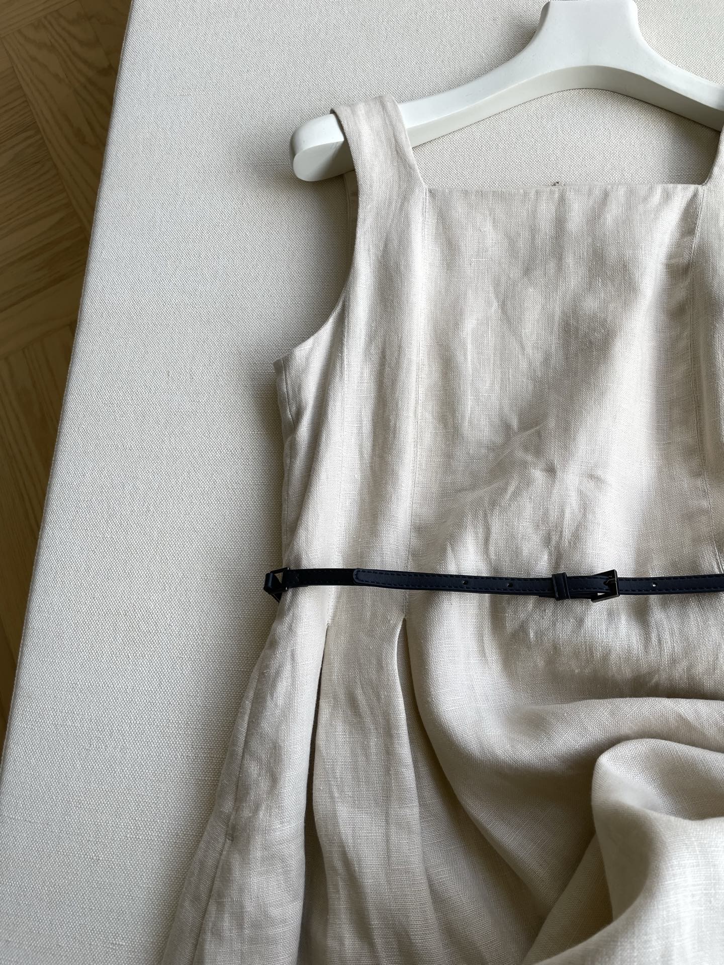 Max Mara Single-Rate French Suit: Elegant, Classic, and High-Quality Wool. - 图片 3