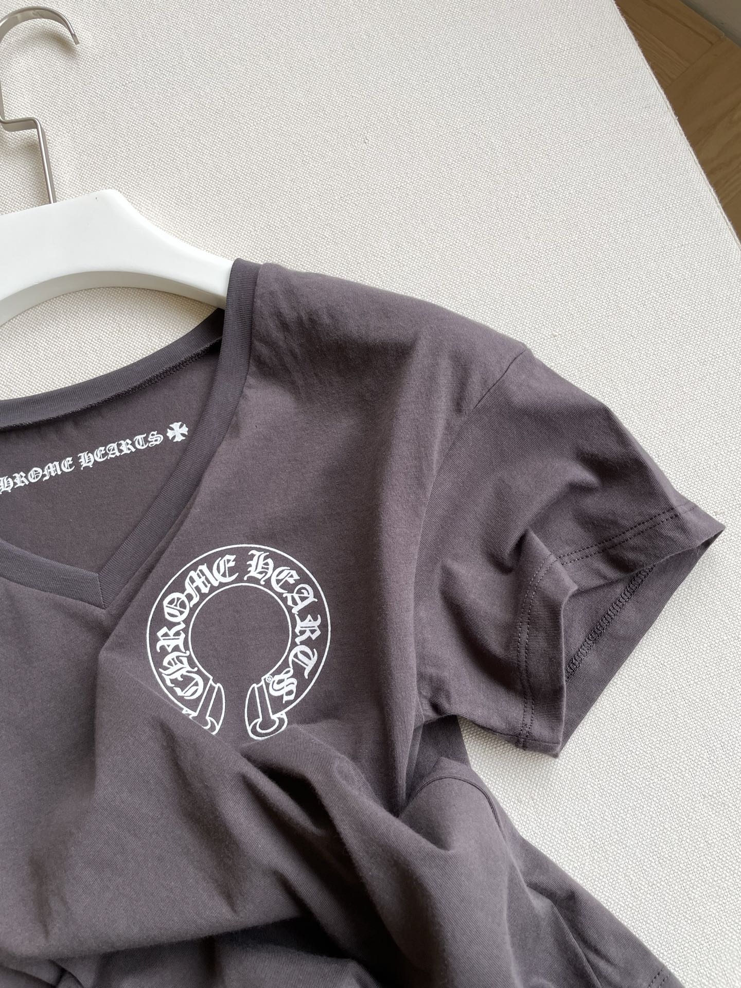 Chromehearts Woman Suit: Single-Behavior, Horse Hoof Chest Design, 8000+ Crossian Girl’s List - 图片 5