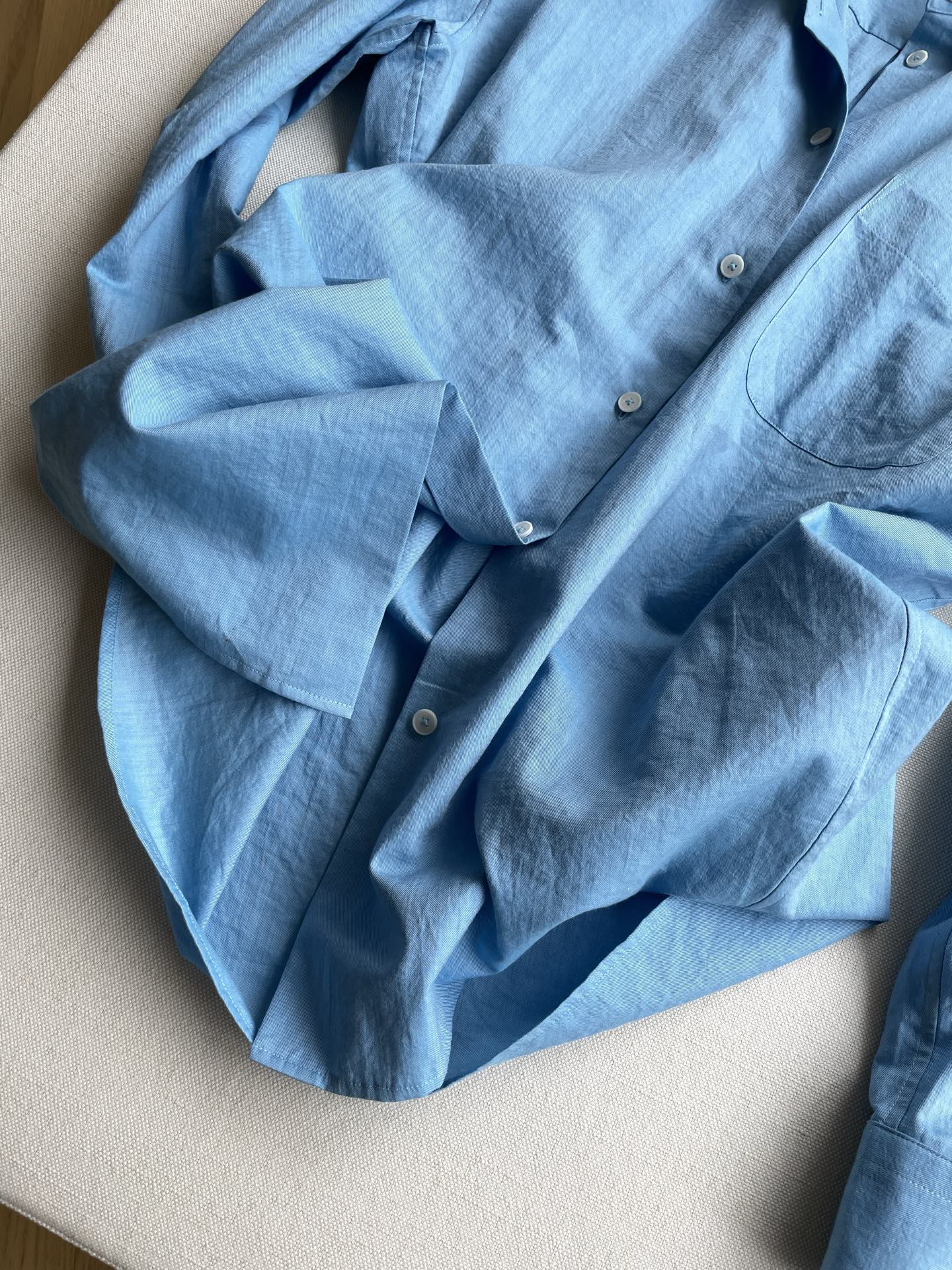 “High-Quality Female Suit with Velvet and Wool Blend Fabric, Comfortable and Versatile Fit” - 图片 4