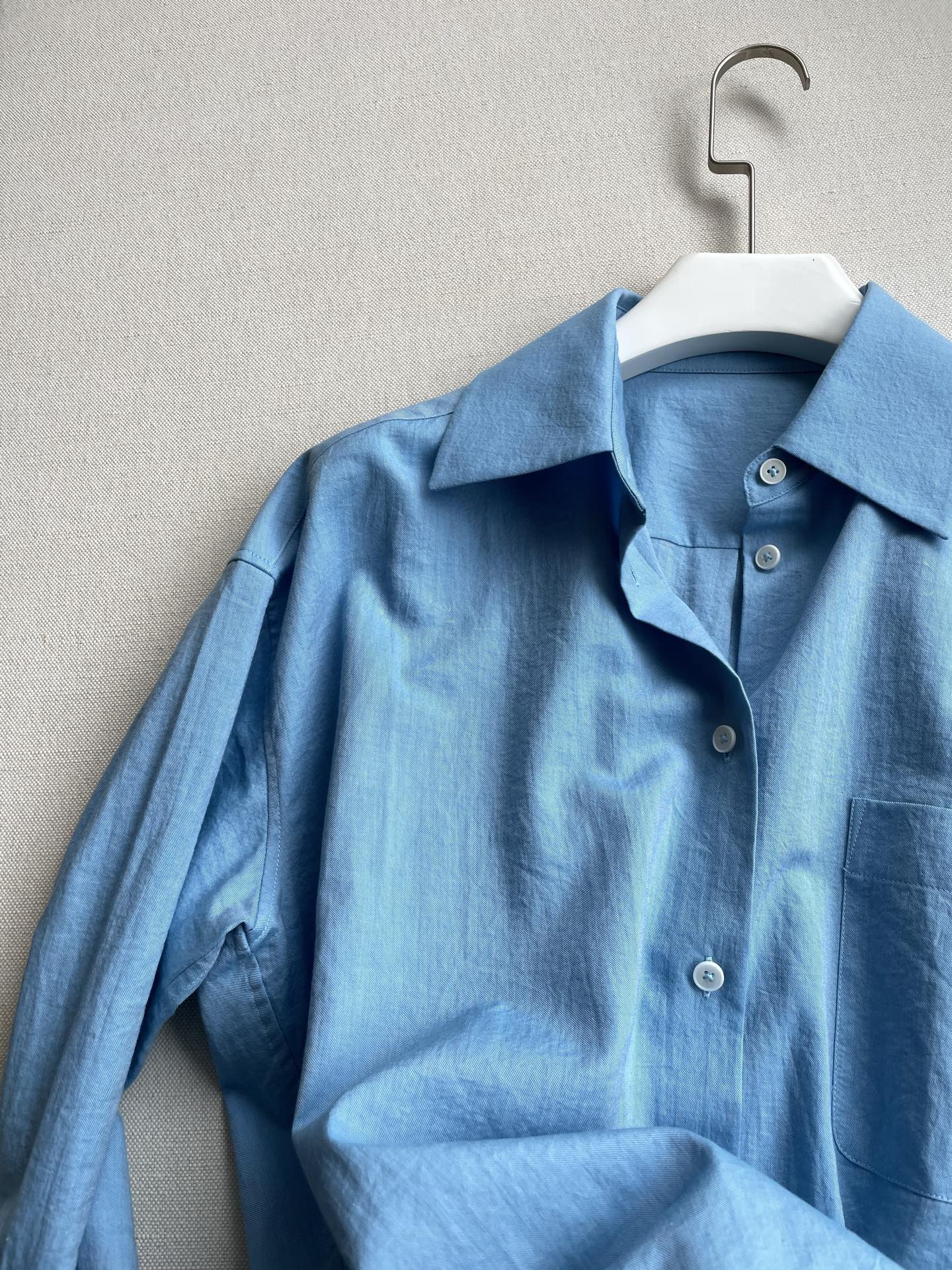 “High-Quality Female Suit with Velvet and Wool Blend Fabric, Comfortable and Versatile Fit” - 图片 3