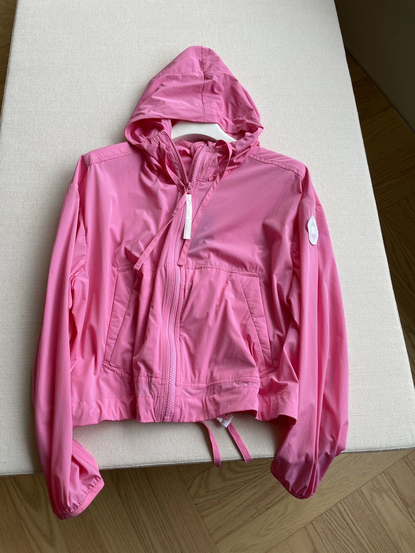 Kaslo Short Windproof Jacket with Double Hood and Ballistic Cuff, XS-L, Dark Gray Pink