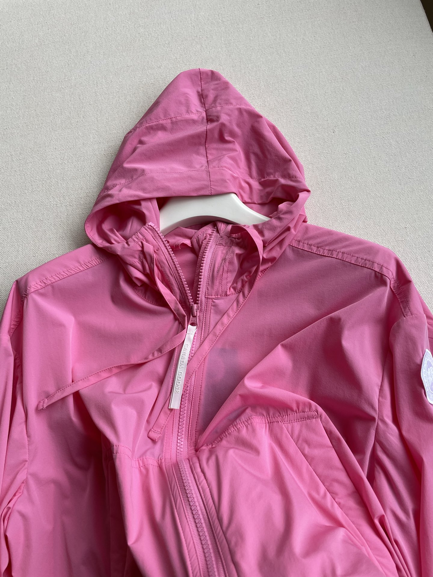 Kaslo Short Windproof Jacket with Double Hood and Ballistic Cuff, XS-L, Dark Gray Pink - 图片 2