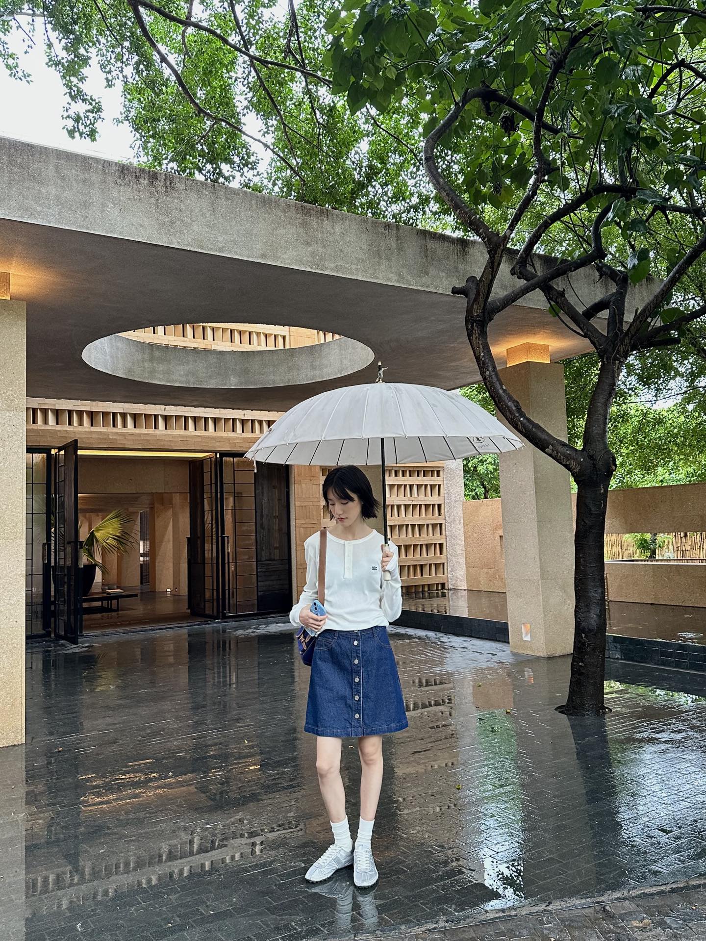 It’s white - 图片 1