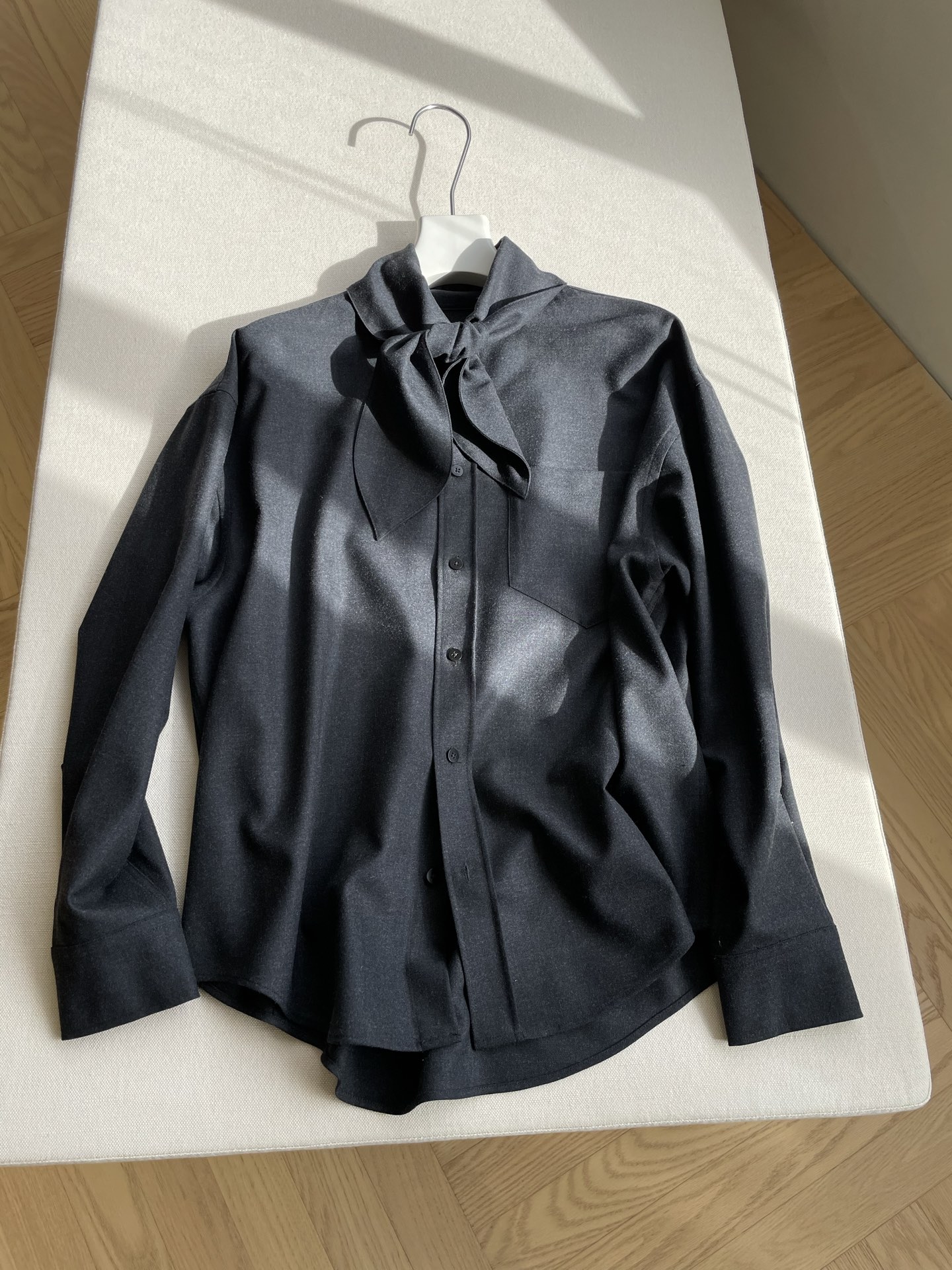 Title: Wool Blend Single-Rate Female Suit Description Summary: A wool blend suit with wool, viscose, and polyester fibers for warmth, softness, durability, and wrinkle resistance in S