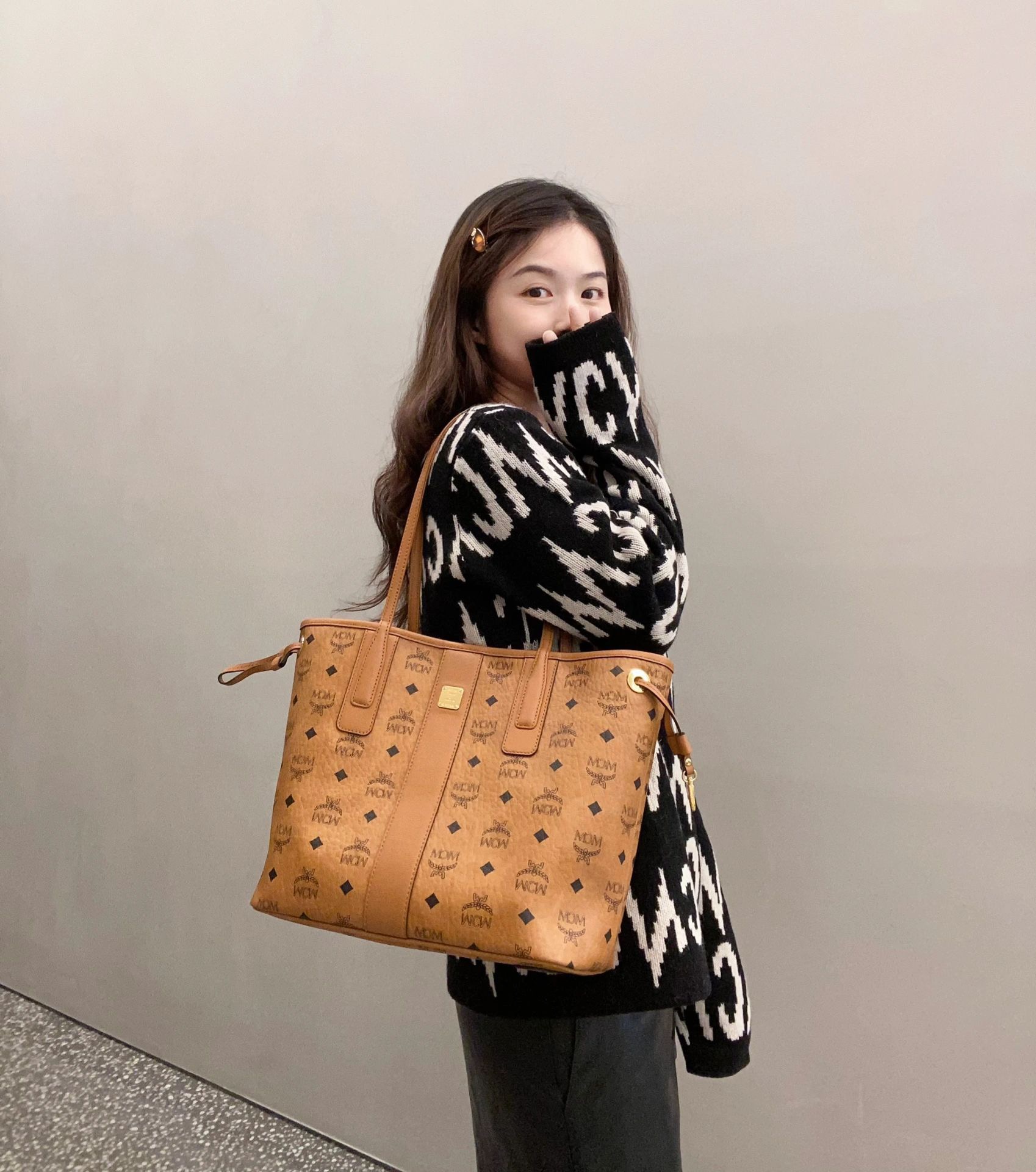 Cognac color small tote bag|mcm