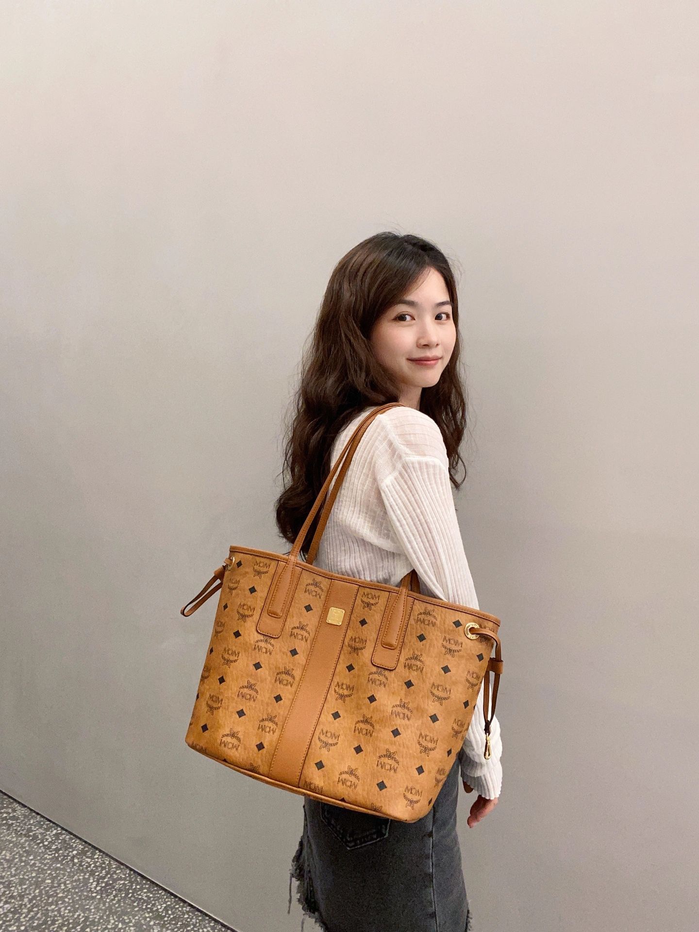 mcm small size bag cognac color