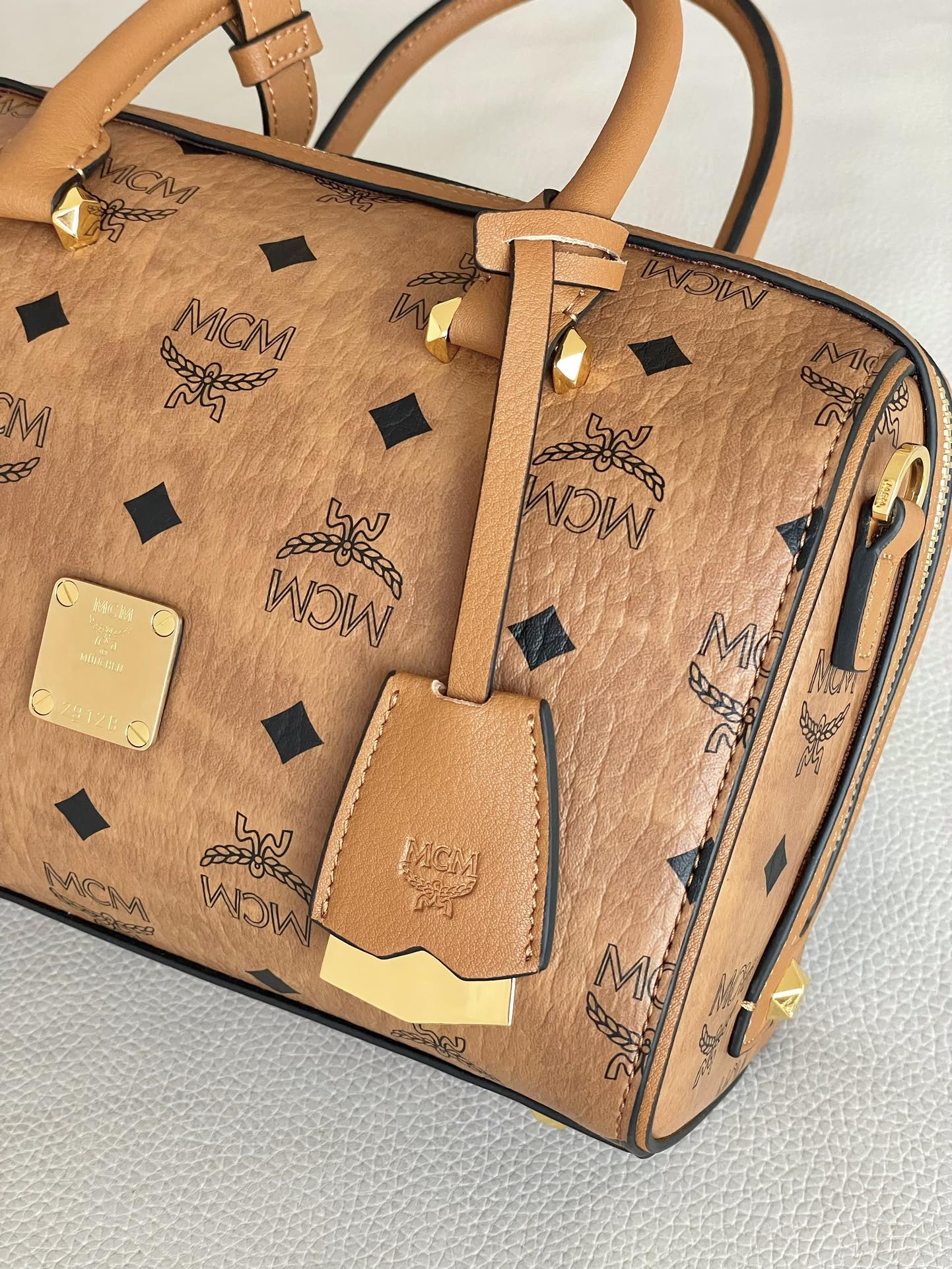 MCM LeatherLeather/Wiring