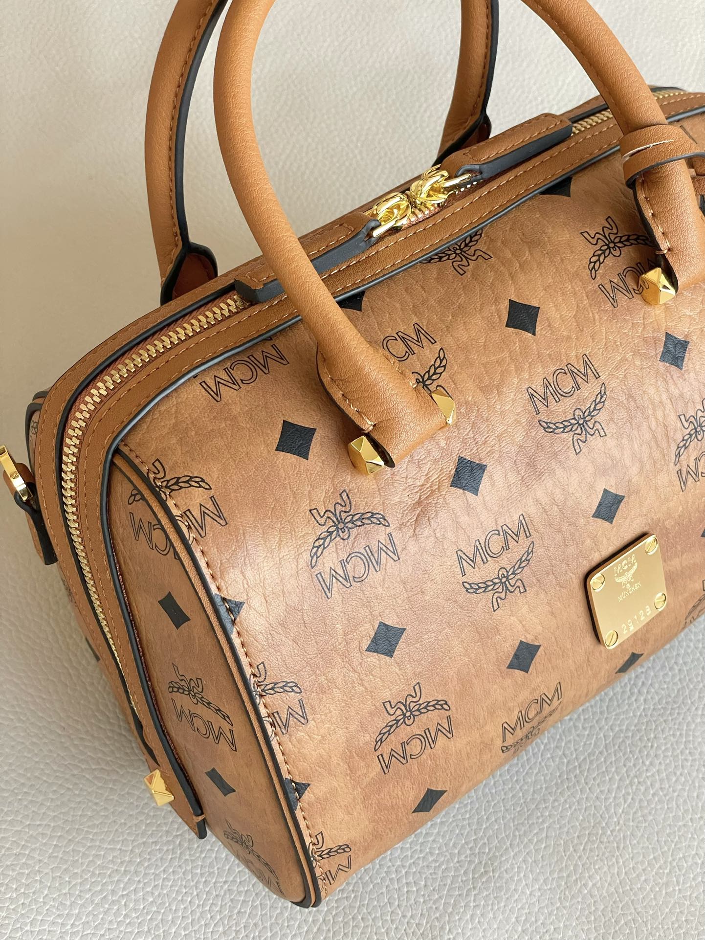 MCM LeatherLeather/Wiring