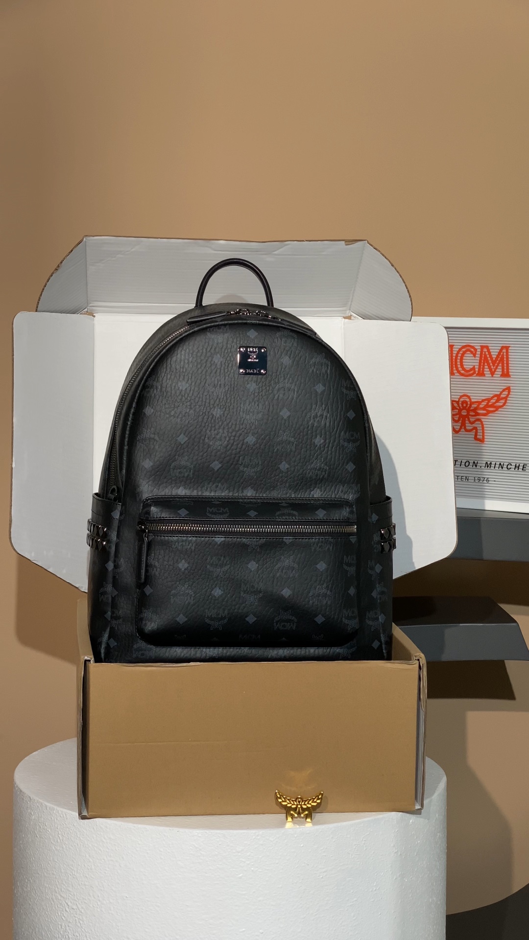 Unboxing mcm backpack