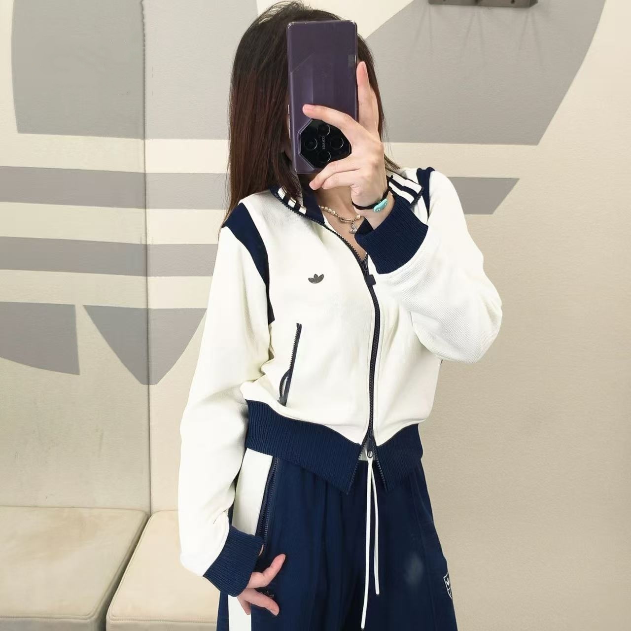 _dyk9sy0TwPBdobm8jeHgxxdpjqbMlEZfK6pB15g