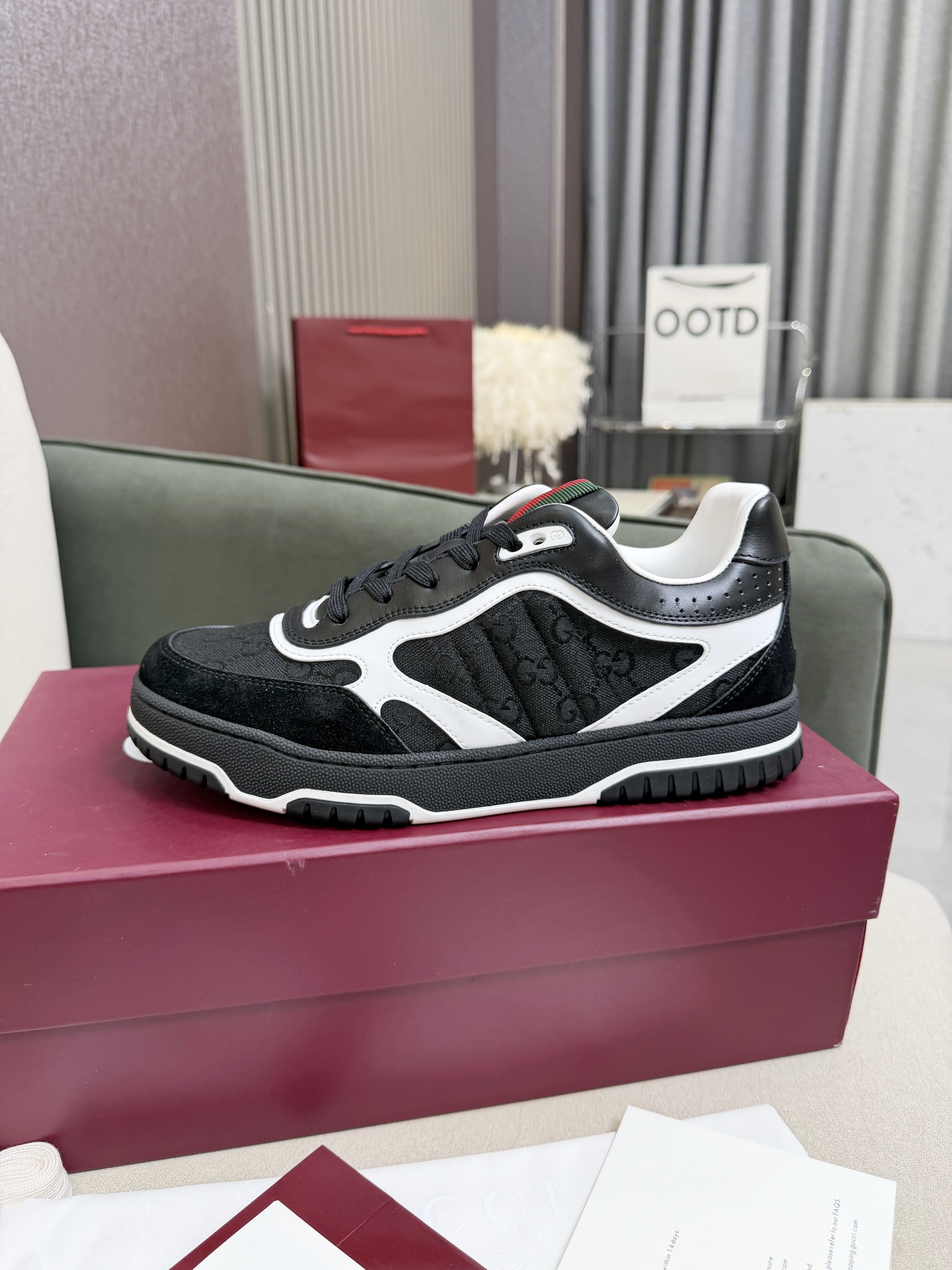 Gucci Sneakers