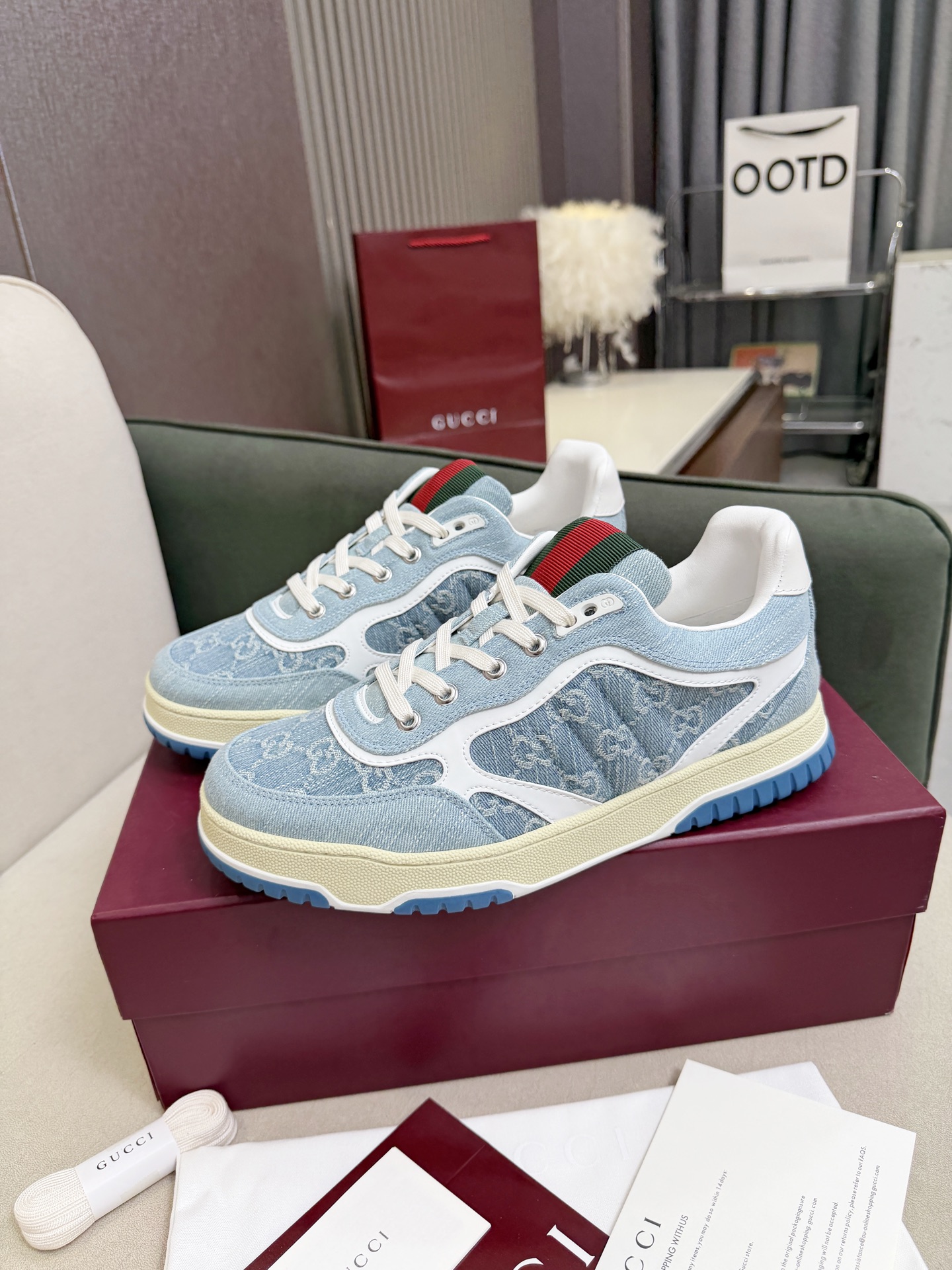 Gucci Sneakers