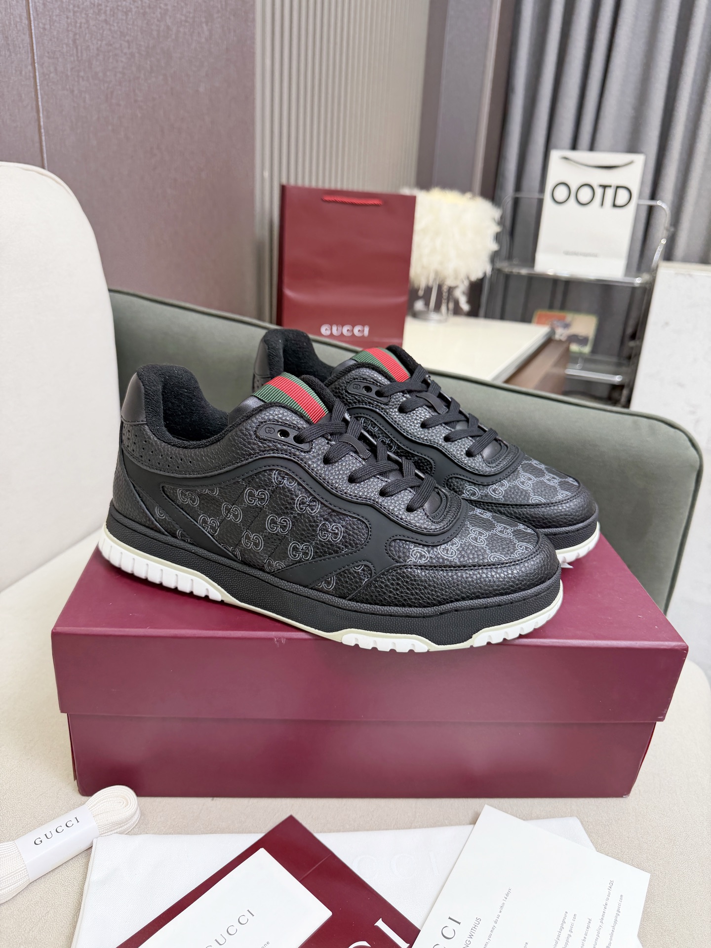 Gucci Sneakers