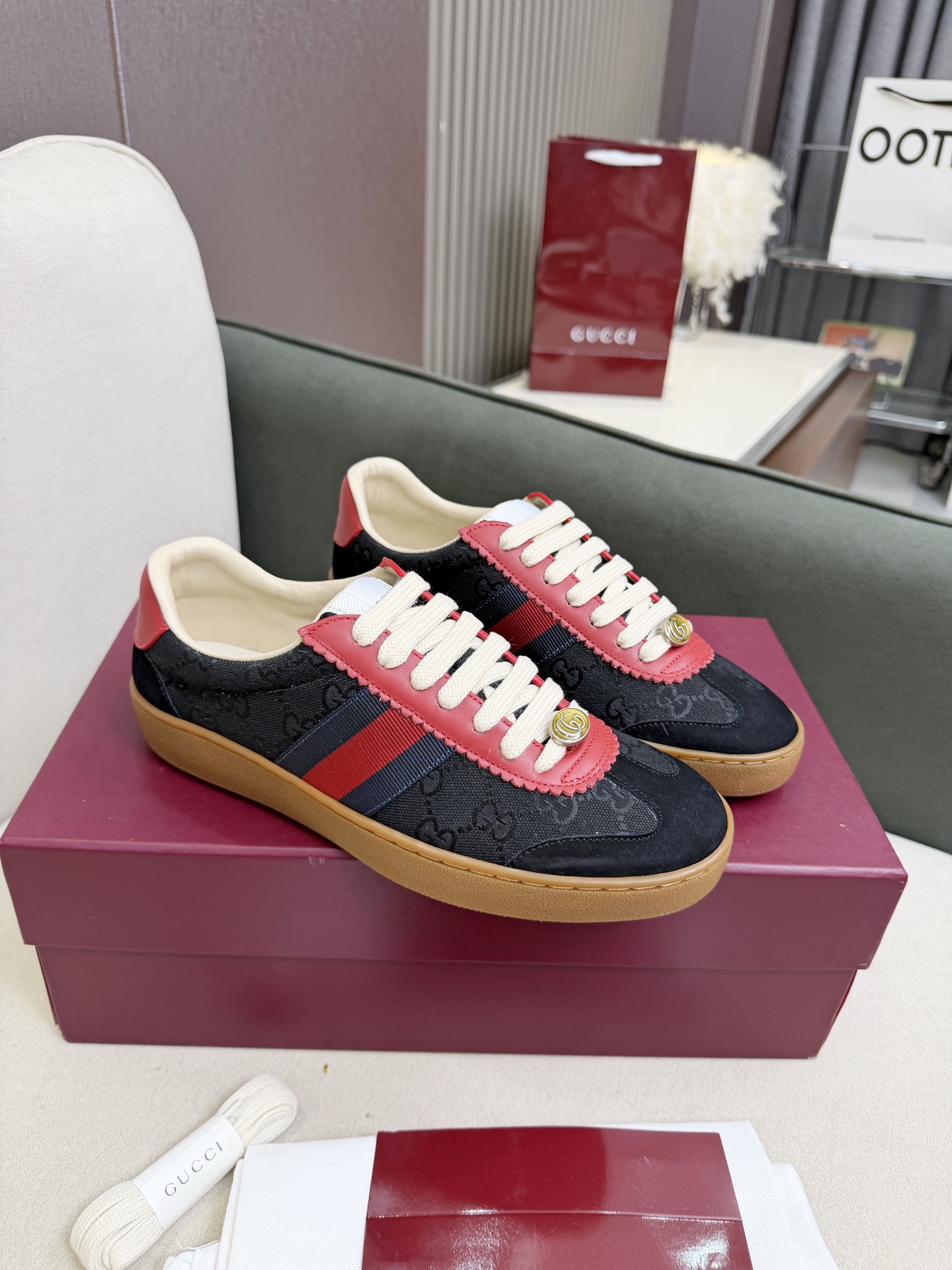 Gucci Sneakers