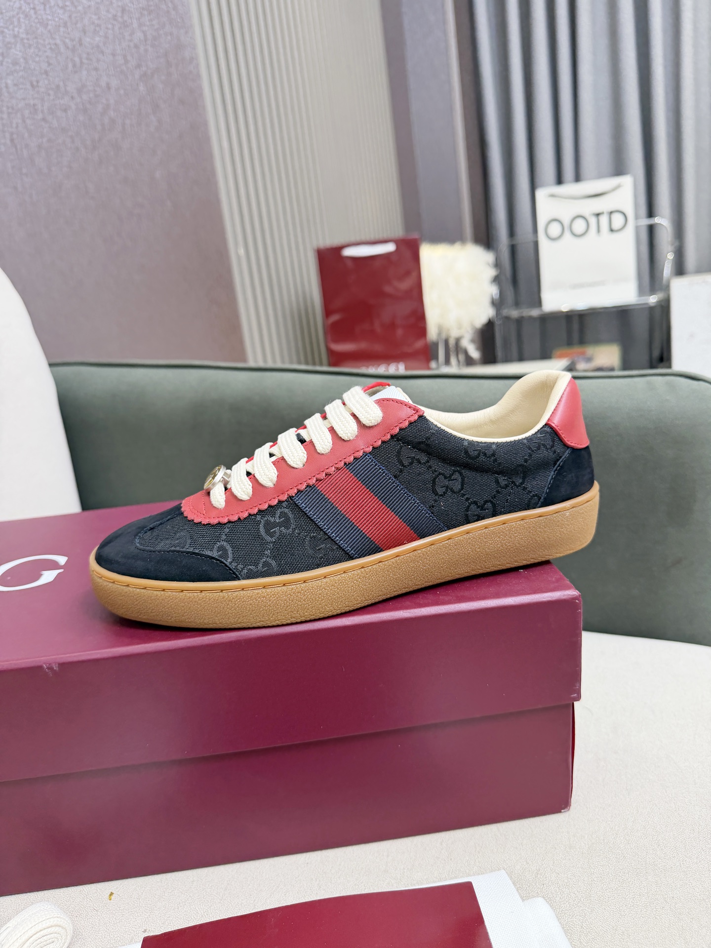 Gucci Sneakers