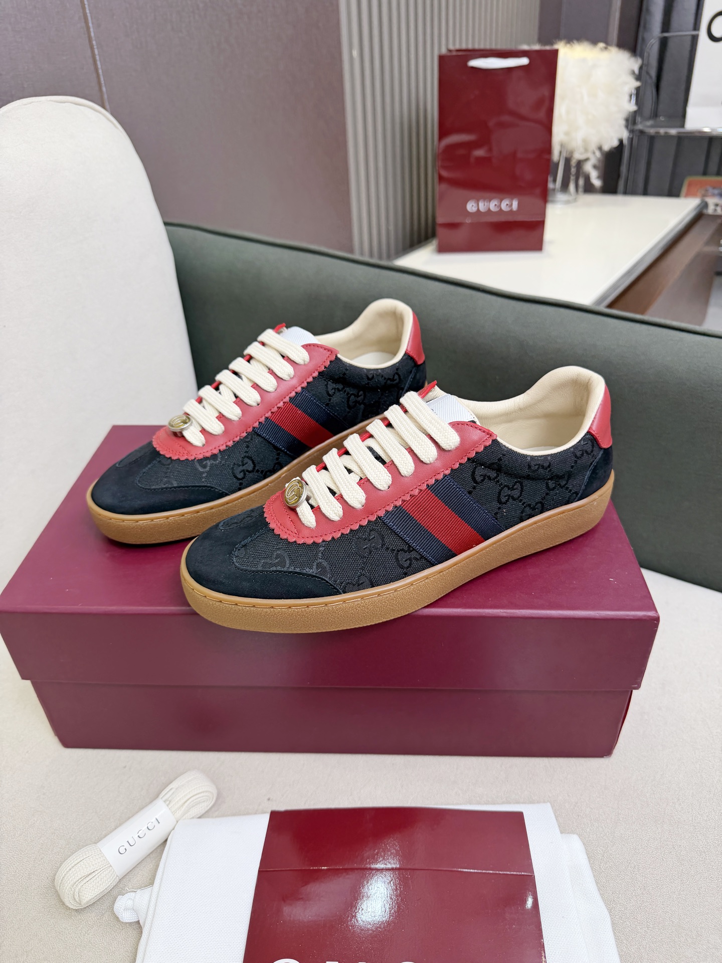 Gucci Sneakers