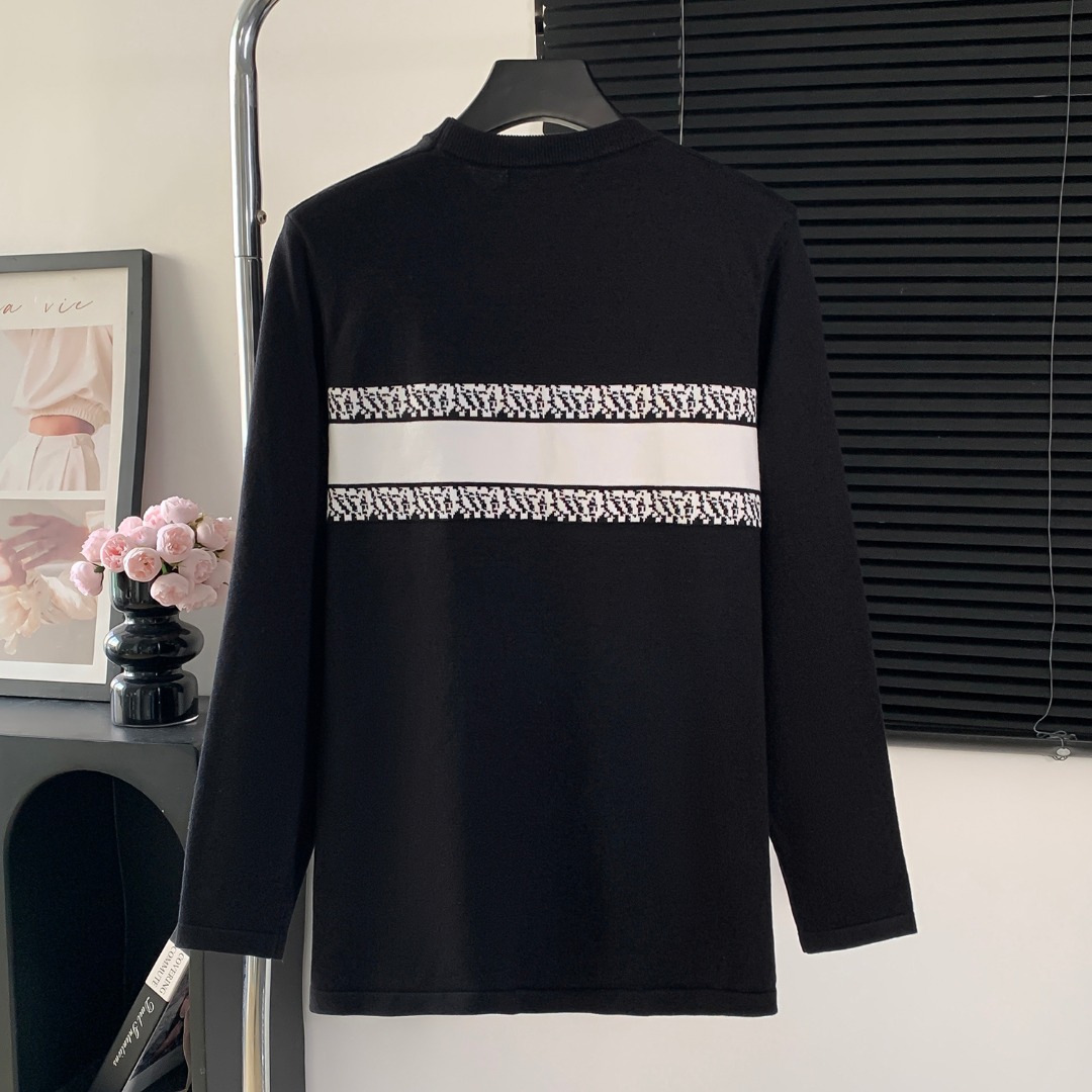 High-quality Dior Sweater with Italian Fabric and Logo Detail in White and Black. - 图片 2